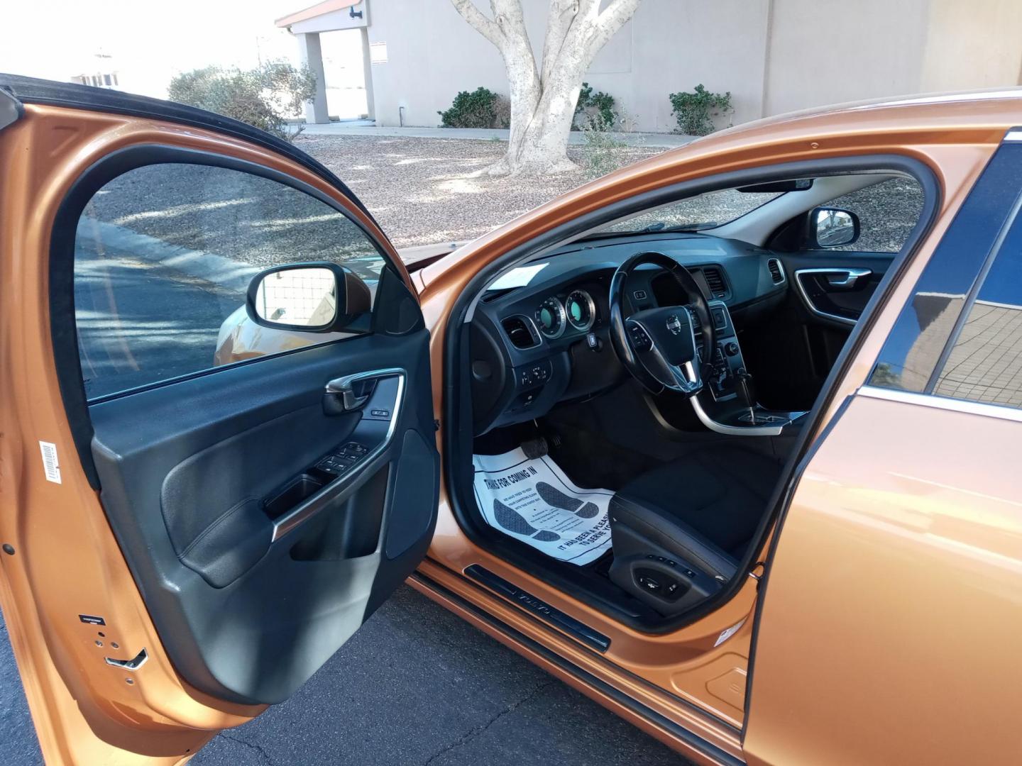 2012 bronze /gray and black Volvo S60 T5 (YV1622FS2C2) with an 2.5L L5 DOHC 20V TURBO engine, 6-Speed Automatic transmission, located at 323 E Dunlap Ave., Phoenix, AZ, 85020, (602) 331-9000, 33.567677, -112.069000 - 2012 Volvo S60 T5,……. EXCELLENT condition,…… A Real Must See!!.... No accidents, Power everything, Ice cold ac, gray and black interior with black cloth seats in near perfect condition, power windows, power door locks, stereo/cd player, phone sync, blue tooth, satellite compatible, clean Ar - Photo#7
