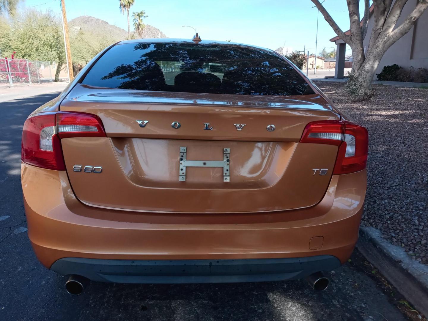 2012 bronze /gray and black Volvo S60 T5 (YV1622FS2C2) with an 2.5L L5 DOHC 20V TURBO engine, 6-Speed Automatic transmission, located at 323 E Dunlap Ave., Phoenix, AZ, 85020, (602) 331-9000, 33.567677, -112.069000 - 2012 Volvo S60 T5,……. EXCELLENT condition,…… A Real Must See!!.... No accidents, Power everything, Ice cold ac, gray and black interior with black cloth seats in near perfect condition, power windows, power door locks, stereo/cd player, phone sync, blue tooth, satellite compatible, clean Ar - Photo#6
