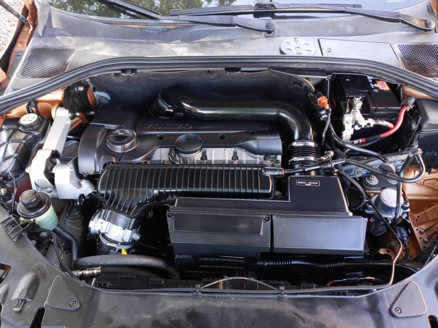 2012 bronze /gray and black Volvo S60 T5 (YV1622FS2C2) with an 2.5L L5 DOHC 20V TURBO engine, 6-Speed Automatic transmission, located at 323 E Dunlap Ave., Phoenix, AZ, 85020, (602) 331-9000, 33.567677, -112.069000 - 2012 Volvo S60 T5,……. EXCELLENT condition,…… A Real Must See!!.... No accidents, Power everything, Ice cold ac, gray and black interior with black cloth seats in near perfect condition, power windows, power door locks, stereo/cd player, phone sync, blue tooth, satellite compatible, clean Ar - Photo#16