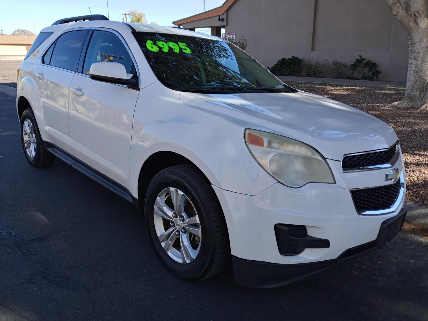 2013 WHITE /gray and black Chevrolet Equinox 1LT AWD (2GNFLEEK0D6) with an 2.4L L4 DOHC 16V engine, 6-Speed Automatic transmission, located at 323 E Dunlap Ave., Phoenix, AZ, 85020, (602) 331-9000, 33.567677, -112.069000 - 2013 Chevrolet Equinox 1LT AWD,……. EXCELLENT condition,…… A Real Must See!!.... No accidents, Power everything, Ice cold ac, gray and black interior with black cloth seats in near perfect condition, power windows, power door locks, touch screen stereo/cd player, phone sync, blue tooth, backu - Photo#2