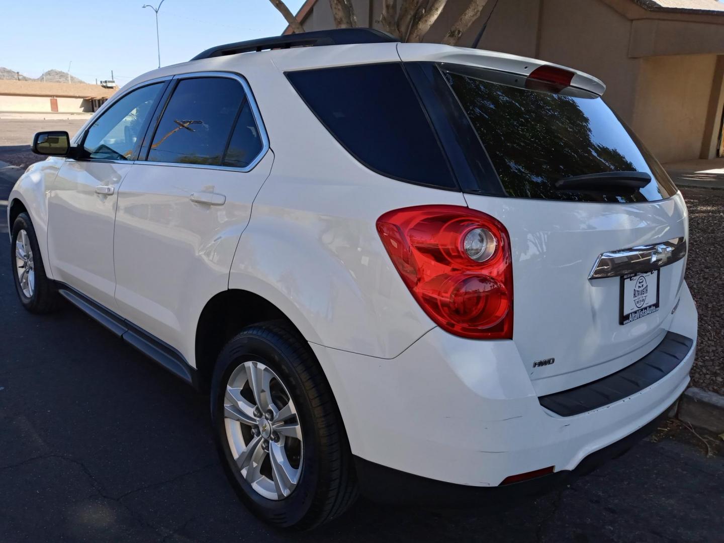 2013 WHITE /gray and black Chevrolet Equinox 1LT AWD (2GNFLEEK0D6) with an 2.4L L4 DOHC 16V engine, 6-Speed Automatic transmission, located at 323 E Dunlap Ave., Phoenix, AZ, 85020, (602) 331-9000, 33.567677, -112.069000 - 2013 Chevrolet Equinox 1LT AWD,……. EXCELLENT condition,…… A Real Must See!!.... No accidents, Power everything, Ice cold ac, gray and black interior with black cloth seats in near perfect condition, power windows, power door locks, touch screen stereo/cd player, phone sync, blue tooth, backu - Photo#5