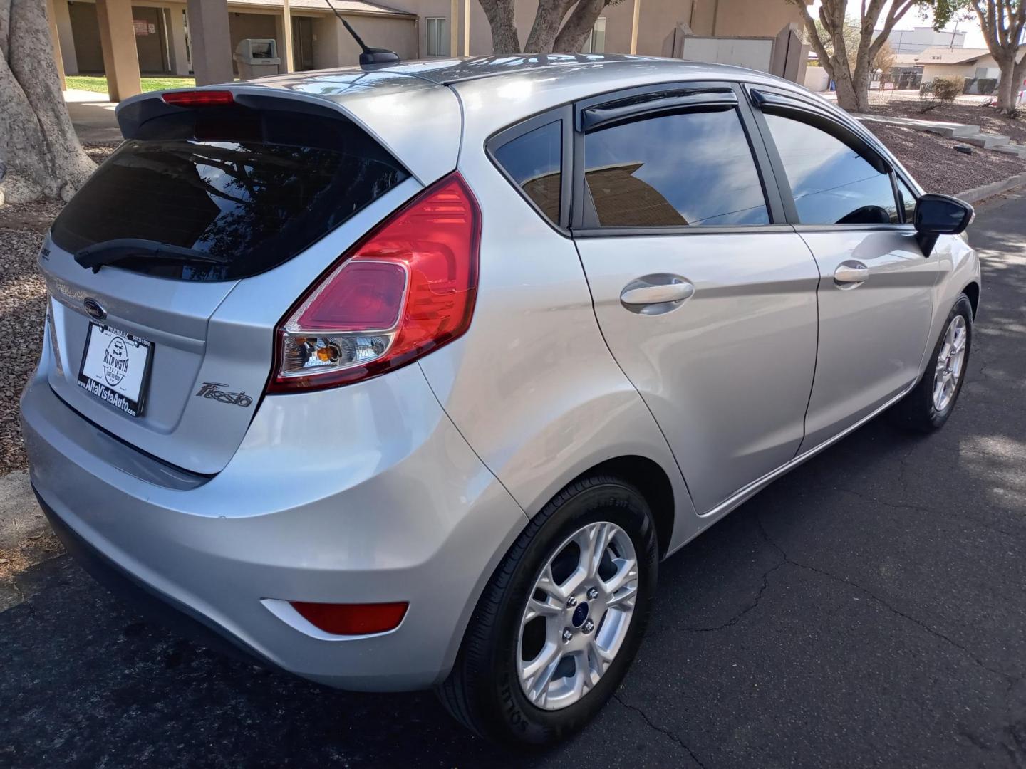 2016 silver /gray and black Ford Fiesta SE Hatchback (3FADP4EJ8GM) with an 1.6L L4 DOHC 16V engine, automatic transmission, located at 323 E Dunlap Ave., Phoenix, AZ, 85020, (602) 331-9000, 33.567677, -112.069000 - 2016 Ford Fiesta SE Hatchback,...... EXCELLENT condition, A Real Must See!!.... No accidents, Ice cold ac, Stereo/CD Player, Bluetooth, Phone sync, Clean Black and gray interior with Black cloth seats in near perfect condition, power windows, power door locks, clean Arizona title, Runs and Drives E - Photo#2