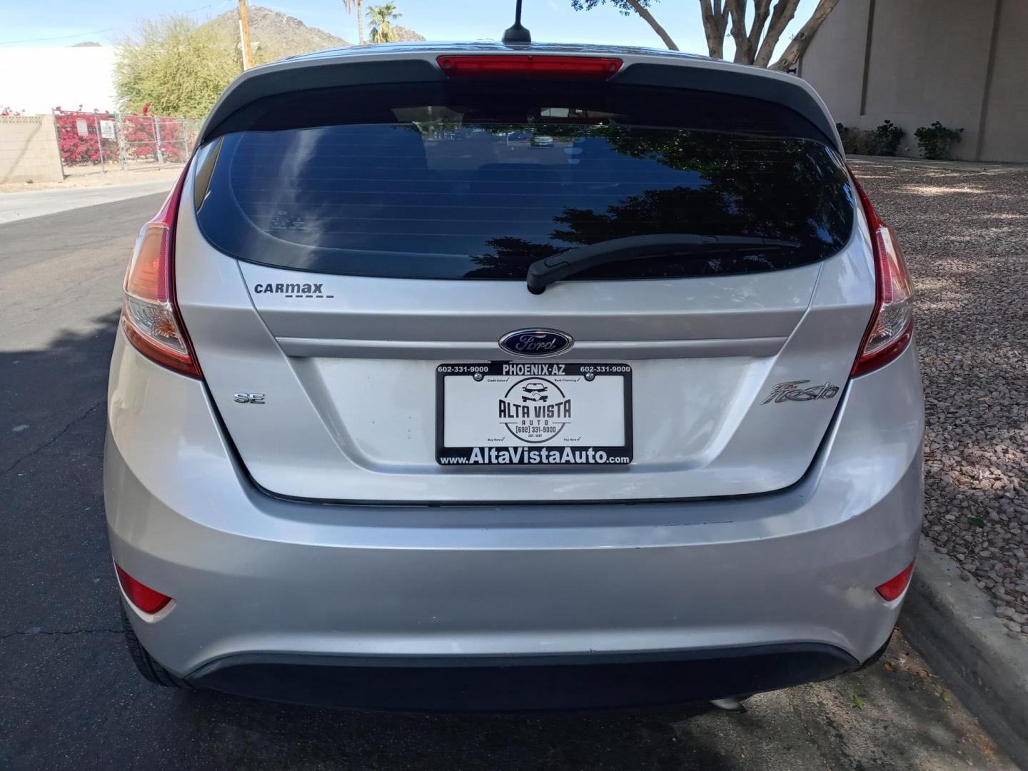 2016 silver /gray and black Ford Fiesta SE Hatchback (3FADP4EJ8GM) with an 1.6L L4 DOHC 16V engine, automatic transmission, located at 323 E Dunlap Ave., Phoenix, AZ, 85020, (602) 331-9000, 33.567677, -112.069000 - 2016 Ford Fiesta SE Hatchback,...... EXCELLENT condition, A Real Must See!!.... No accidents, Ice cold ac, Stereo/CD Player, Bluetooth, Phone sync, Clean Black and gray interior with Black cloth seats in near perfect condition, power windows, power door locks, clean Arizona title, Runs and Drives E - Photo#6