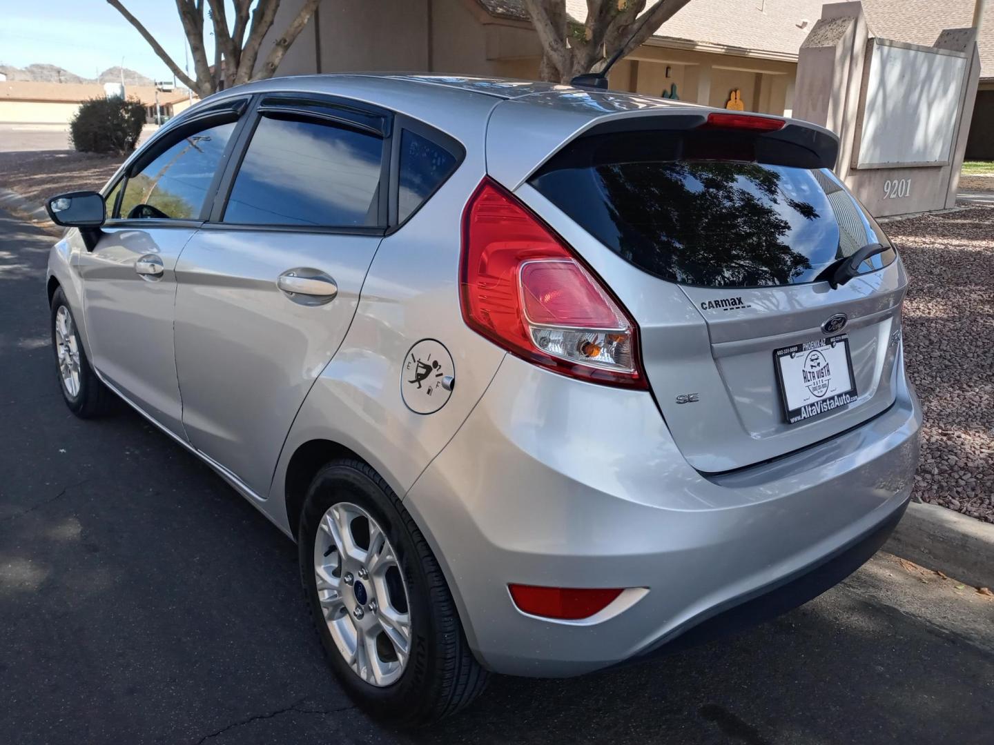 2016 silver /gray and black Ford Fiesta SE Hatchback (3FADP4EJ8GM) with an 1.6L L4 DOHC 16V engine, automatic transmission, located at 323 E Dunlap Ave., Phoenix, AZ, 85020, (602) 331-9000, 33.567677, -112.069000 - 2016 Ford Fiesta SE Hatchback,...... EXCELLENT condition, A Real Must See!!.... No accidents, Ice cold ac, Stereo/CD Player, Bluetooth, Phone sync, Clean Black and gray interior with Black cloth seats in near perfect condition, power windows, power door locks, clean Arizona title, Runs and Drives E - Photo#4