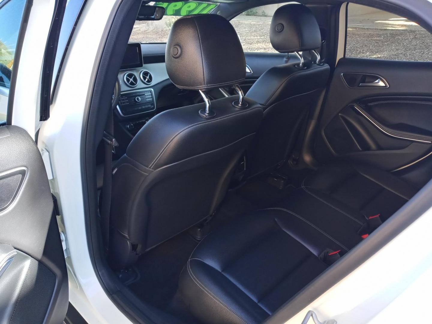 2017 WHITE /black Mercedes-Benz GLA-Class GLA250 (WDCTG4EBXHJ) with an 2.0L L4 DOHC 16V TURBO engine, 7A transmission, located at 323 E Dunlap Ave., Phoenix, AZ, 85020, (602) 331-9000, 33.567677, -112.069000 - 2017 Mercedes-Benz GLA-Class GLA250,......A True Must See!! No accidents, IceCold AC, The car is gorgeous inside and out, power windows, power door locks, Gorgeous tinted sunroof, Stereo/Cd Player, Navigation, Phone sync, Bluetooth, Satellite radio compatible, Backup camera, Clean Black Interior wit - Photo#11