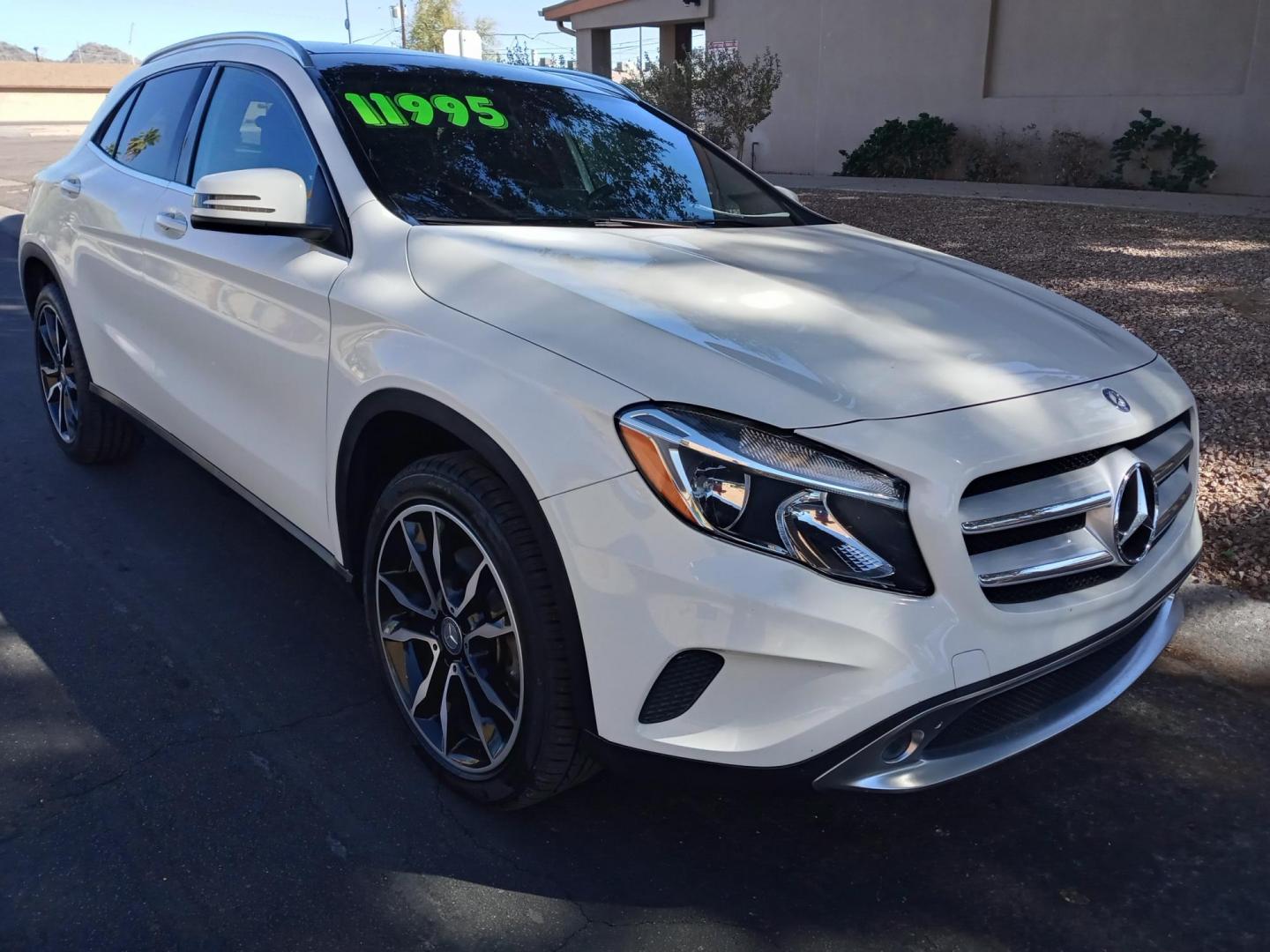 2017 WHITE /black Mercedes-Benz GLA-Class GLA250 (WDCTG4EBXHJ) with an 2.0L L4 DOHC 16V TURBO engine, 7A transmission, located at 323 E Dunlap Ave., Phoenix, AZ, 85020, (602) 331-9000, 33.567677, -112.069000 - 2017 Mercedes-Benz GLA-Class GLA250,......A True Must See!! No accidents, IceCold AC, The car is gorgeous inside and out, power windows, power door locks, Gorgeous tinted sunroof, Stereo/Cd Player, Navigation, Phone sync, Bluetooth, Satellite radio compatible, Backup camera, Clean Black Interior wit - Photo#2