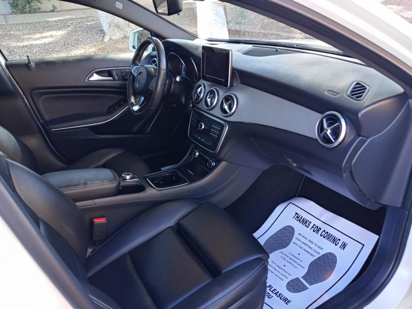 2017 WHITE /black Mercedes-Benz GLA-Class GLA250 (WDCTG4EBXHJ) with an 2.0L L4 DOHC 16V TURBO engine, 7A transmission, located at 323 E Dunlap Ave., Phoenix, AZ, 85020, (602) 331-9000, 33.567677, -112.069000 - 2017 Mercedes-Benz GLA-Class GLA250,......A True Must See!! No accidents, IceCold AC, The car is gorgeous inside and out, power windows, power door locks, Gorgeous tinted sunroof, Stereo/Cd Player, Navigation, Phone sync, Bluetooth, Satellite radio compatible, Backup camera, Clean Black Interior wit - Photo#13