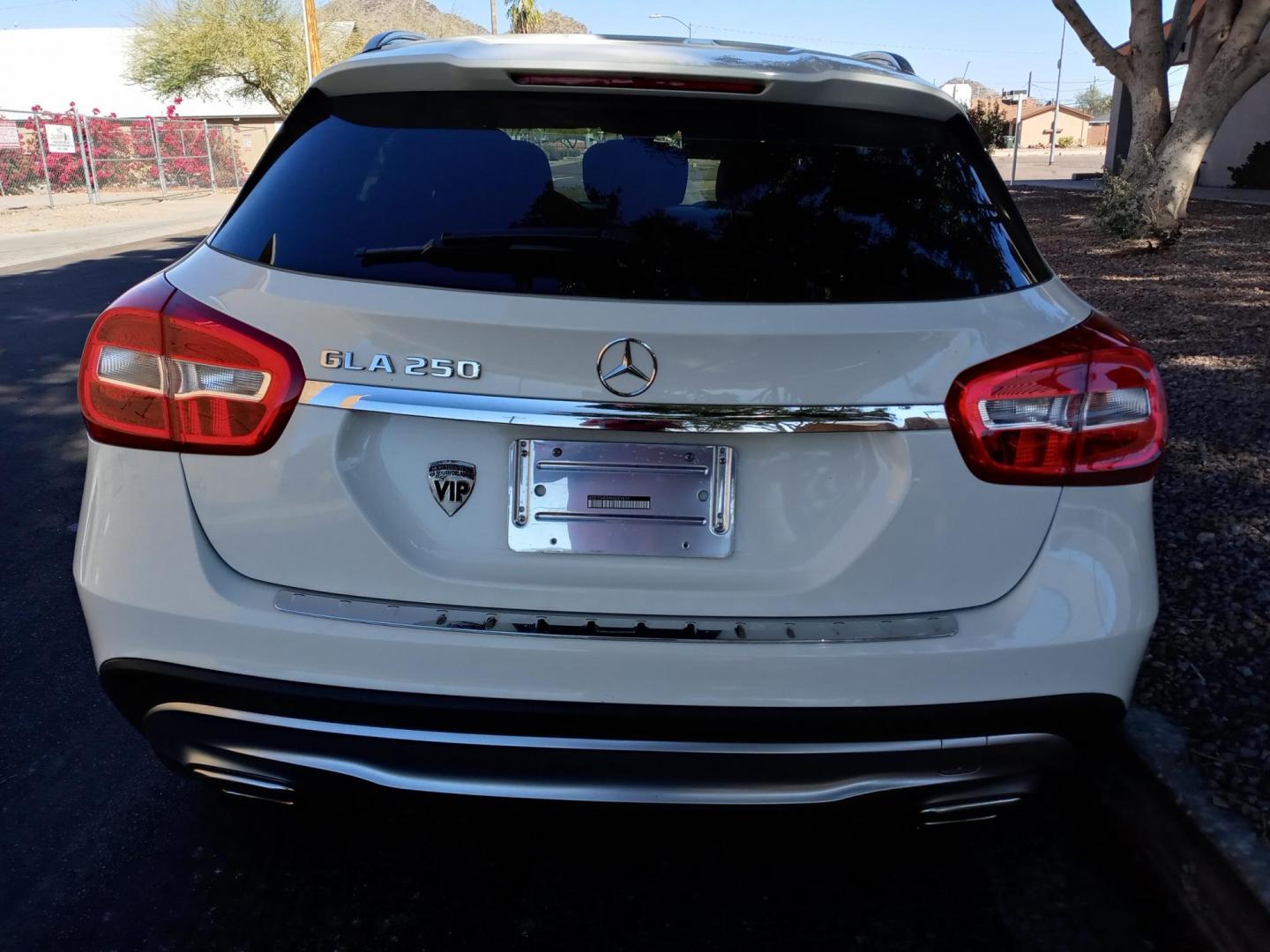 2017 WHITE /black Mercedes-Benz GLA-Class GLA250 (WDCTG4EBXHJ) with an 2.0L L4 DOHC 16V TURBO engine, 7A transmission, located at 323 E Dunlap Ave., Phoenix, AZ, 85020, (602) 331-9000, 33.567677, -112.069000 - 2017 Mercedes-Benz GLA-Class GLA250,......A True Must See!! No accidents, IceCold AC, The car is gorgeous inside and out, power windows, power door locks, Gorgeous tinted sunroof, Stereo/Cd Player, Navigation, Phone sync, Bluetooth, Satellite radio compatible, Backup camera, Clean Black Interior wit - Photo#7