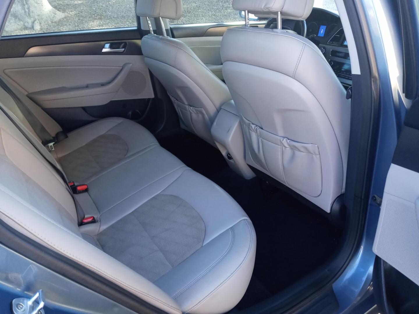 2015 BLUE /gray and black Hyundai Sonata Sport (5NPE34AF4FH) with an 2.4L L4 DOHC 16V engine, 6-Speed Automatic transmission, located at 323 E Dunlap Ave., Phoenix, AZ, 85020, (602) 331-9000, 33.567677, -112.069000 - 2015 Hyundai Sonata Sport,……. EXCELLENT condition,........ A Real Must See!!.... No accidents, Power everything, Ice cold ac, Gray and black interior with gray leather seats in near perfect condition, power windows, power door locks, Stereo/cd player, phone sync, blue tooth, backup camera, clea - Photo#15