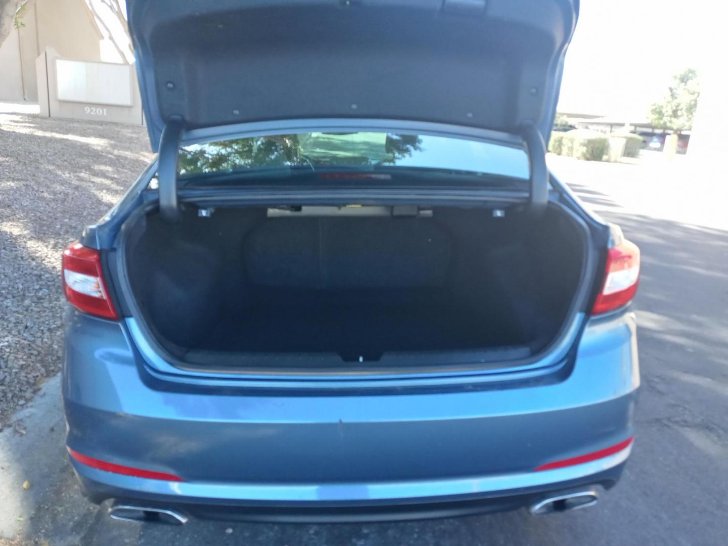 2015 BLUE /gray and black Hyundai Sonata Sport (5NPE34AF4FH) with an 2.4L L4 DOHC 16V engine, 6-Speed Automatic transmission, located at 323 E Dunlap Ave., Phoenix, AZ, 85020, (602) 331-9000, 33.567677, -112.069000 - 2015 Hyundai Sonata Sport,……. EXCELLENT condition,........ A Real Must See!!.... No accidents, Power everything, Ice cold ac, Gray and black interior with gray leather seats in near perfect condition, power windows, power door locks, Stereo/cd player, phone sync, blue tooth, backup camera, clea - Photo#16