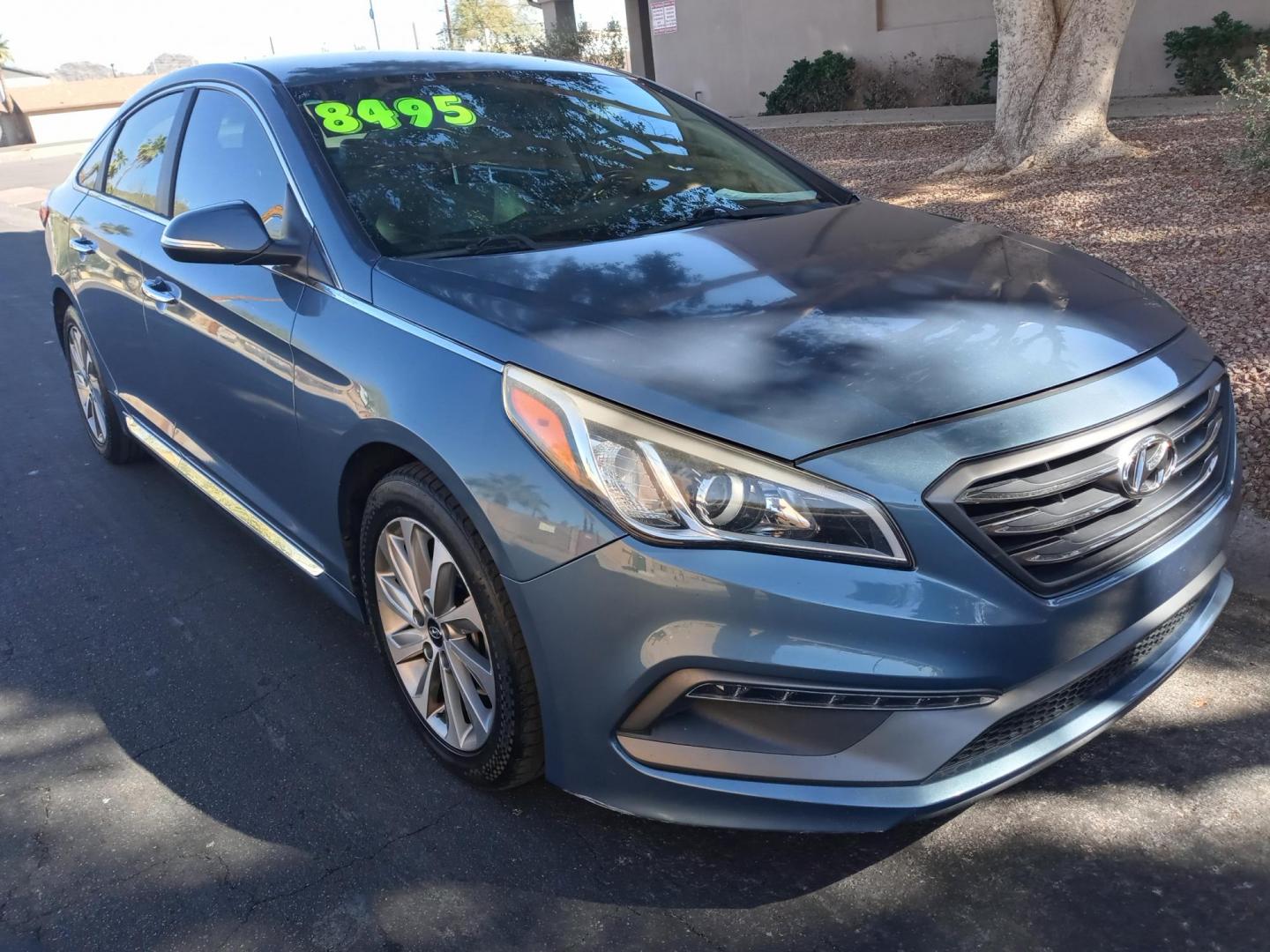 2015 BLUE /gray and black Hyundai Sonata Sport (5NPE34AF4FH) with an 2.4L L4 DOHC 16V engine, 6-Speed Automatic transmission, located at 323 E Dunlap Ave., Phoenix, AZ, 85020, (602) 331-9000, 33.567677, -112.069000 - 2015 Hyundai Sonata Sport,……. EXCELLENT condition,........ A Real Must See!!.... No accidents, Power everything, Ice cold ac, Gray and black interior with gray leather seats in near perfect condition, power windows, power door locks, Stereo/cd player, phone sync, blue tooth, backup camera, clea - Photo#2