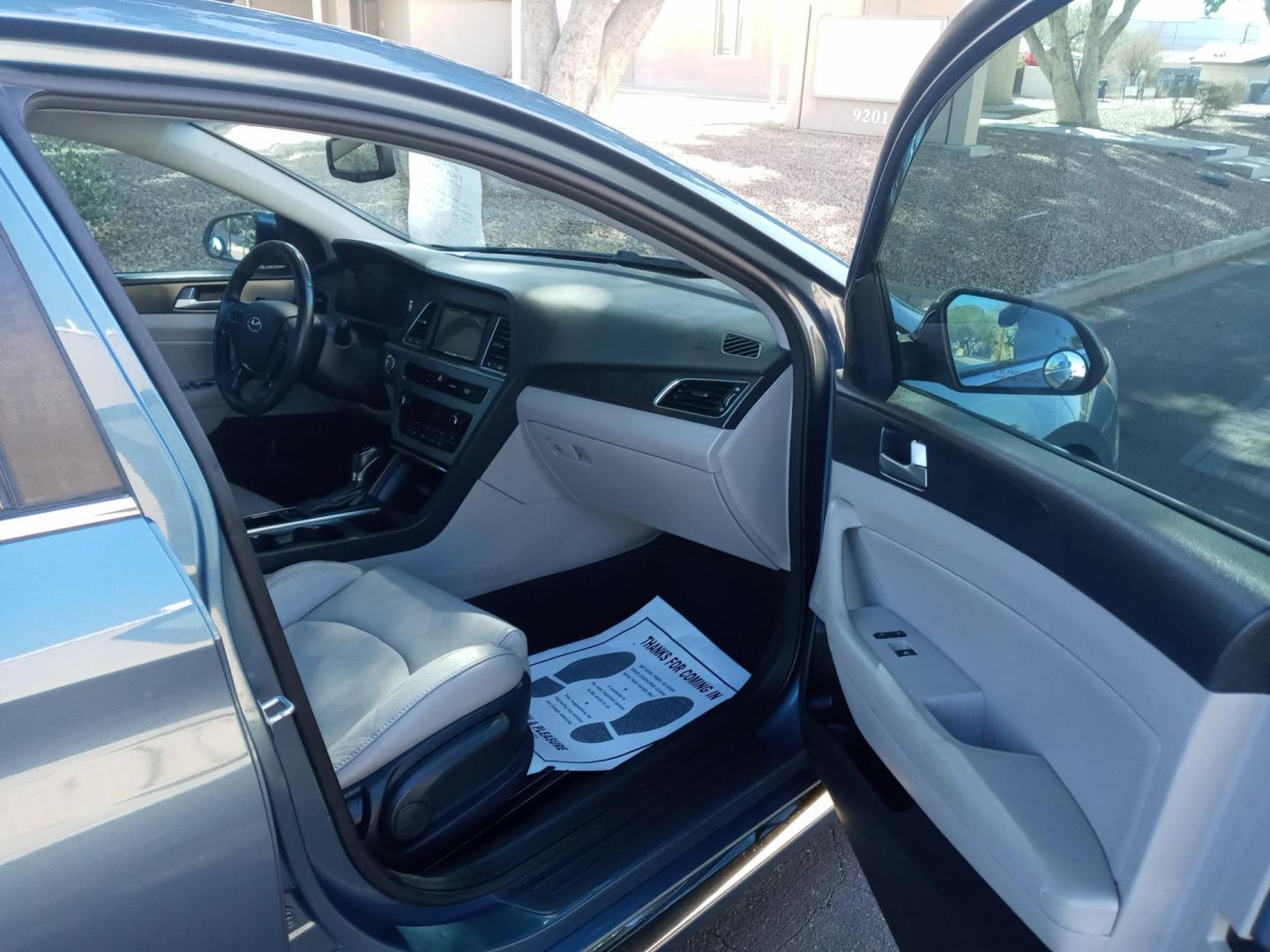 2015 BLUE /gray and black Hyundai Sonata Sport (5NPE34AF4FH) with an 2.4L L4 DOHC 16V engine, 6-Speed Automatic transmission, located at 323 E Dunlap Ave., Phoenix, AZ, 85020, (602) 331-9000, 33.567677, -112.069000 - 2015 Hyundai Sonata Sport,……. EXCELLENT condition,........ A Real Must See!!.... No accidents, Power everything, Ice cold ac, Gray and black interior with gray leather seats in near perfect condition, power windows, power door locks, Stereo/cd player, phone sync, blue tooth, backup camera, clea - Photo#12