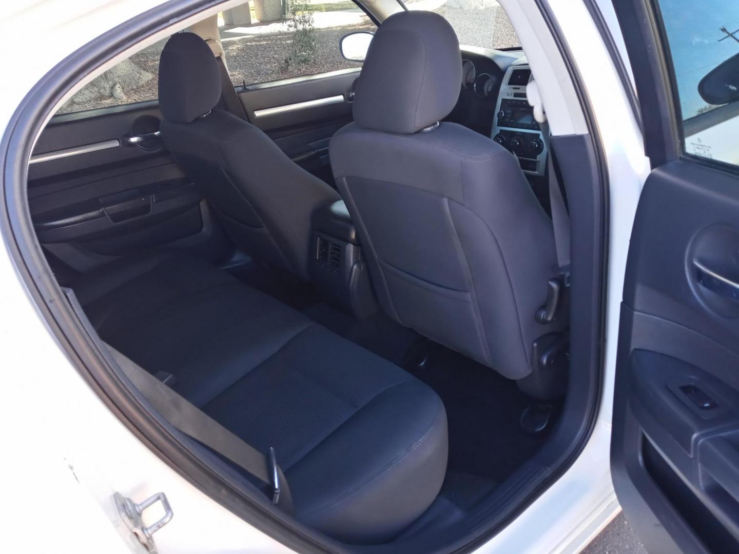 2009 WHITE /black Dodge Charger SXT (2B3LA33VX9H) with an 3.5L V6 SOHC 24V engine, 5-Speed Automatic transmission, located at 323 E Dunlap Ave., Phoenix, AZ, 85020, (602) 331-9000, 33.567677, -112.069000 - 2009 Dodge Charger SXT,……. EXCELLENT condition,……ONLY 98K MILES.......... A Real Must See!!.... No accidents, Power everything, Ice cold ac, gray and black interior with black cloth seats in near perfect condition, power windows, power door locks, stereo/cd player, phone sync, clean Arizona - Photo#15