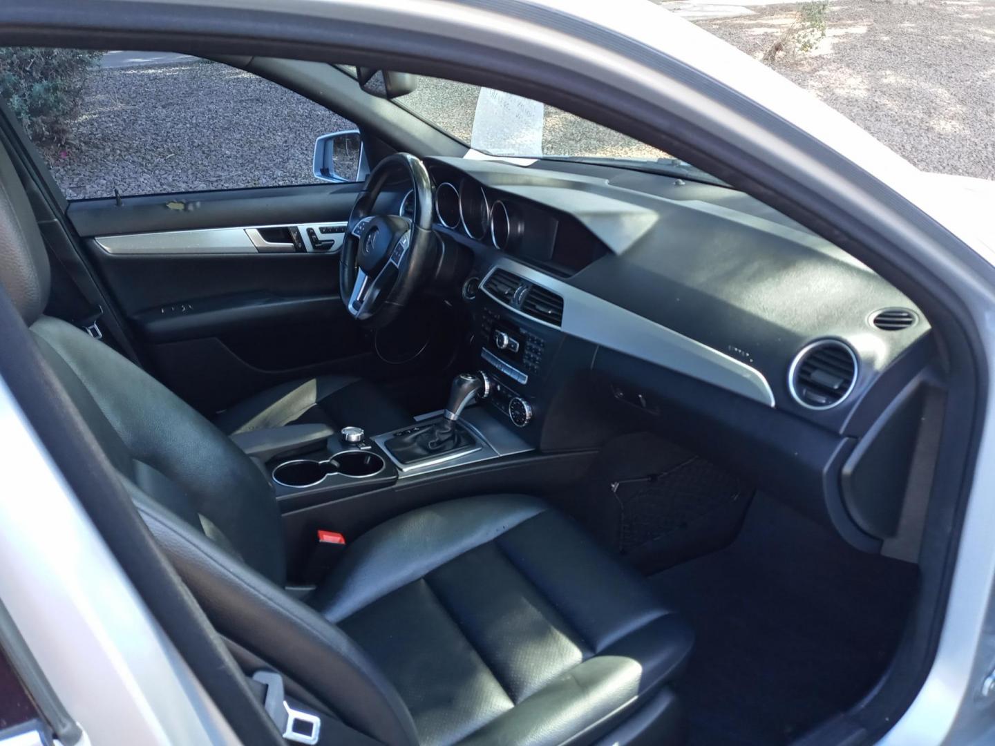 2014 silver /black Mercedes-Benz C-Class C300 4MATIC Sport Sedan (WDDGF8AB5ER) with an 3.0L V6 DOHC 24V engine, 7-Speed Automatic transmission, located at 323 E Dunlap Ave., Phoenix, AZ, 85020, (602) 331-9000, 33.567677, -112.069000 - 2014 Mercedes-Benz C-Class C300 4MATIC Sport Sedan,……. EXCELLENT condition,…… A Real Must See!!.... No accidents, Power everything, Ice cold ac, black interior with black leather seats in near perfect condition, power windows, power door locks, stereo/cd player, phone sync, blue tooth, Gorge - Photo#13