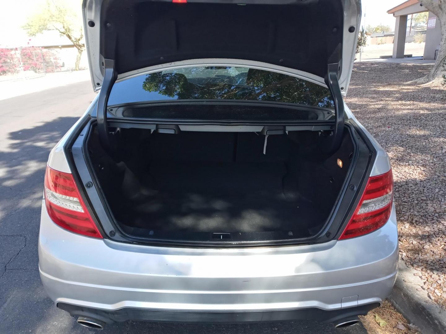 2014 silver /black Mercedes-Benz C-Class C300 4MATIC Sport Sedan (WDDGF8AB5ER) with an 3.0L V6 DOHC 24V engine, 7-Speed Automatic transmission, located at 323 E Dunlap Ave., Phoenix, AZ, 85020, (602) 331-9000, 33.567677, -112.069000 - 2014 Mercedes-Benz C-Class C300 4MATIC Sport Sedan,……. EXCELLENT condition,…… A Real Must See!!.... No accidents, Power everything, Ice cold ac, black interior with black leather seats in near perfect condition, power windows, power door locks, stereo/cd player, phone sync, blue tooth, Gorge - Photo#18