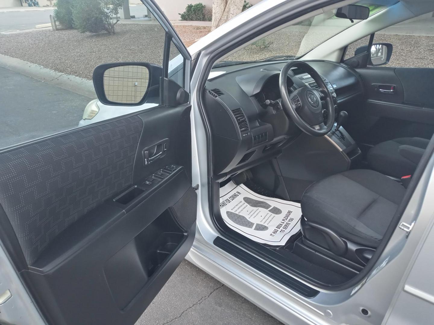 2008 silver /gray and black Mazda MAZDA5 Grand Touring (JM1CR293080) with an 2.3L L4 DOHC 16V engine, 5-Speed Automatic transmission, located at 323 E Dunlap Ave., Phoenix, AZ, 85020, (602) 331-9000, 33.567677, -112.069000 - 2008 Mazda MAZDA5 Grand Touring,.......EXCELLENT condition,........ Ice Cold A/C, Clean black and gray interior with black cloth seats in near perfect condition, New brakes, Tune up, Stereo/CD Player, Bluetooth, Phone sync, Satellite compatible, 3RD Row seating, Rear A/C, Gorgeous tinted sunroof, Th - Photo#8