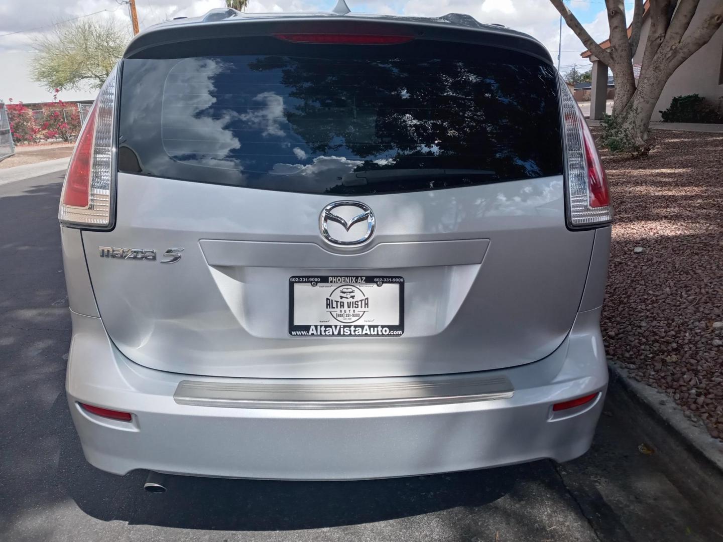 2008 silver /gray and black Mazda MAZDA5 Grand Touring (JM1CR293080) with an 2.3L L4 DOHC 16V engine, 5-Speed Automatic transmission, located at 323 E Dunlap Ave., Phoenix, AZ, 85020, (602) 331-9000, 33.567677, -112.069000 - 2008 Mazda MAZDA5 Grand Touring,.......EXCELLENT condition,........ Ice Cold A/C, Clean black and gray interior with black cloth seats in near perfect condition, New brakes, Tune up, Stereo/CD Player, Bluetooth, Phone sync, Satellite compatible, 3RD Row seating, Rear A/C, Gorgeous tinted sunroof, Th - Photo#7