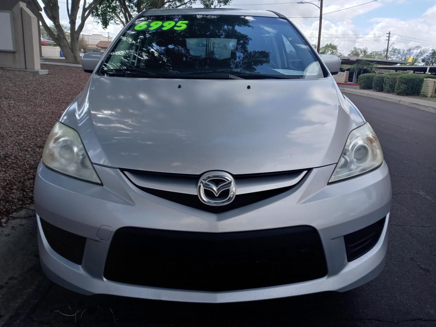 2008 silver /gray and black Mazda MAZDA5 Grand Touring (JM1CR293080) with an 2.3L L4 DOHC 16V engine, 5-Speed Automatic transmission, located at 323 E Dunlap Ave., Phoenix, AZ, 85020, (602) 331-9000, 33.567677, -112.069000 - 2008 Mazda MAZDA5 Grand Touring,.......EXCELLENT condition,........ Ice Cold A/C, Clean black and gray interior with black cloth seats in near perfect condition, New brakes, Tune up, Stereo/CD Player, Bluetooth, Phone sync, Satellite compatible, 3RD Row seating, Rear A/C, Gorgeous tinted sunroof, Th - Photo#1