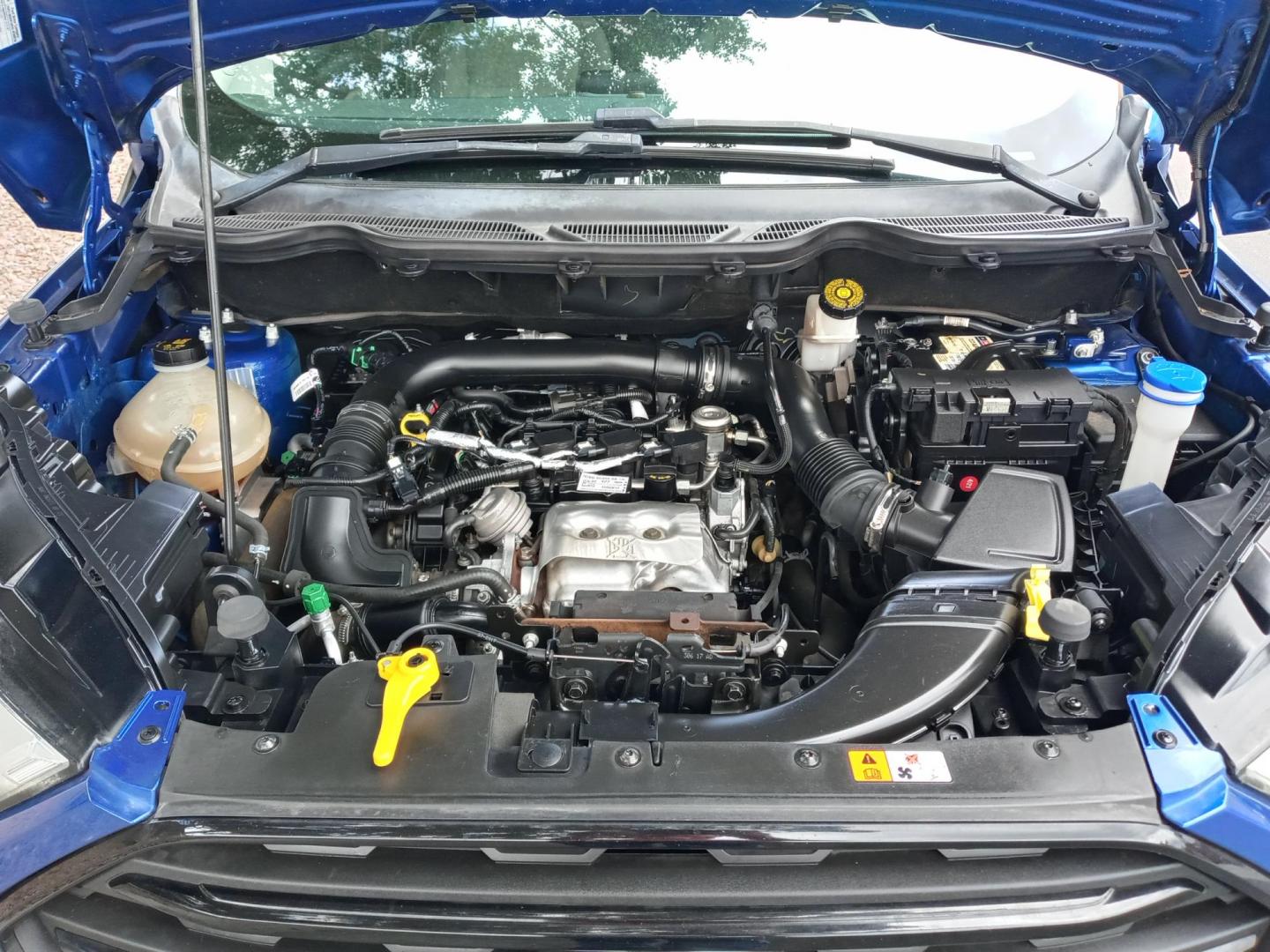 2018 BLUE /gray and black Ford EcoSport S (MAJ3P1RE3JC) with an 1.0L L3 engine, 6A transmission, located at 323 E Dunlap Ave., Phoenix, AZ, 85020, (602) 331-9000, 33.567677, -112.069000 - 2018 Ford EcoSport S,.......EXCELLENT condition, ONLY 84K MILES!!.... Ice Cold A/C, Black and gray interior with gray cloth seats in near perfect condition, New Tires, New brakes, Tune up, Stereo/CD Player, Bluetooth, Phone sync, Backuup camera, This suv is gorgeous inside and out, Incredible gas m - Photo#16
