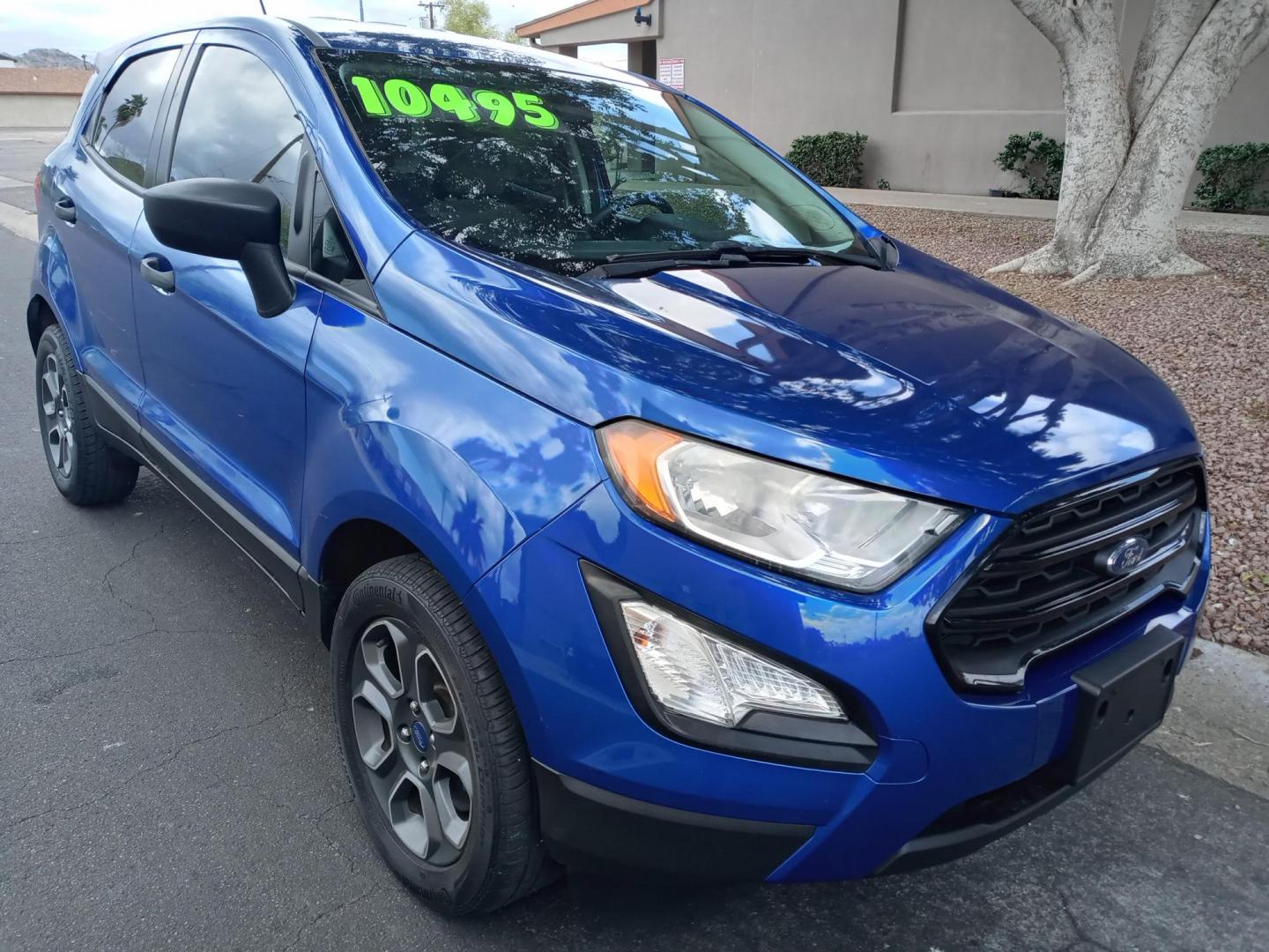 2018 BLUE /gray and black Ford EcoSport S (MAJ3P1RE3JC) with an 1.0L L3 engine, 6A transmission, located at 323 E Dunlap Ave., Phoenix, AZ, 85020, (602) 331-9000, 33.567677, -112.069000 - 2018 Ford EcoSport S,.......EXCELLENT condition, ONLY 84K MILES!!.... Ice Cold A/C, Black and gray interior with gray cloth seats in near perfect condition, New Tires, New brakes, Tune up, Stereo/CD Player, Bluetooth, Phone sync, Backuup camera, This suv is gorgeous inside and out, Incredible gas m - Photo#2