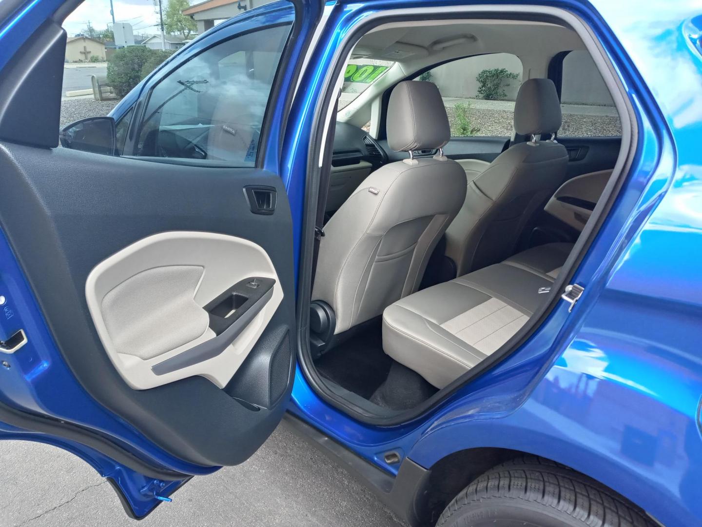 2018 BLUE /gray and black Ford EcoSport S (MAJ3P1RE3JC) with an 1.0L L3 engine, 6A transmission, located at 323 E Dunlap Ave., Phoenix, AZ, 85020, (602) 331-9000, 33.567677, -112.069000 - 2018 Ford EcoSport S,.......EXCELLENT condition, ONLY 84K MILES!!.... Ice Cold A/C, Black and gray interior with gray cloth seats in near perfect condition, New Tires, New brakes, Tune up, Stereo/CD Player, Bluetooth, Phone sync, Backuup camera, This suv is gorgeous inside and out, Incredible gas m - Photo#10