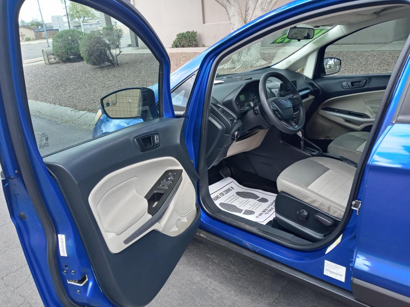 2018 BLUE /gray and black Ford EcoSport S (MAJ3P1RE3JC) with an 1.0L L3 engine, 6A transmission, located at 323 E Dunlap Ave., Phoenix, AZ, 85020, (602) 331-9000, 33.567677, -112.069000 - 2018 Ford EcoSport S,.......EXCELLENT condition, ONLY 84K MILES!!.... Ice Cold A/C, Black and gray interior with gray cloth seats in near perfect condition, New Tires, New brakes, Tune up, Stereo/CD Player, Bluetooth, Phone sync, Backuup camera, This suv is gorgeous inside and out, Incredible gas m - Photo#8