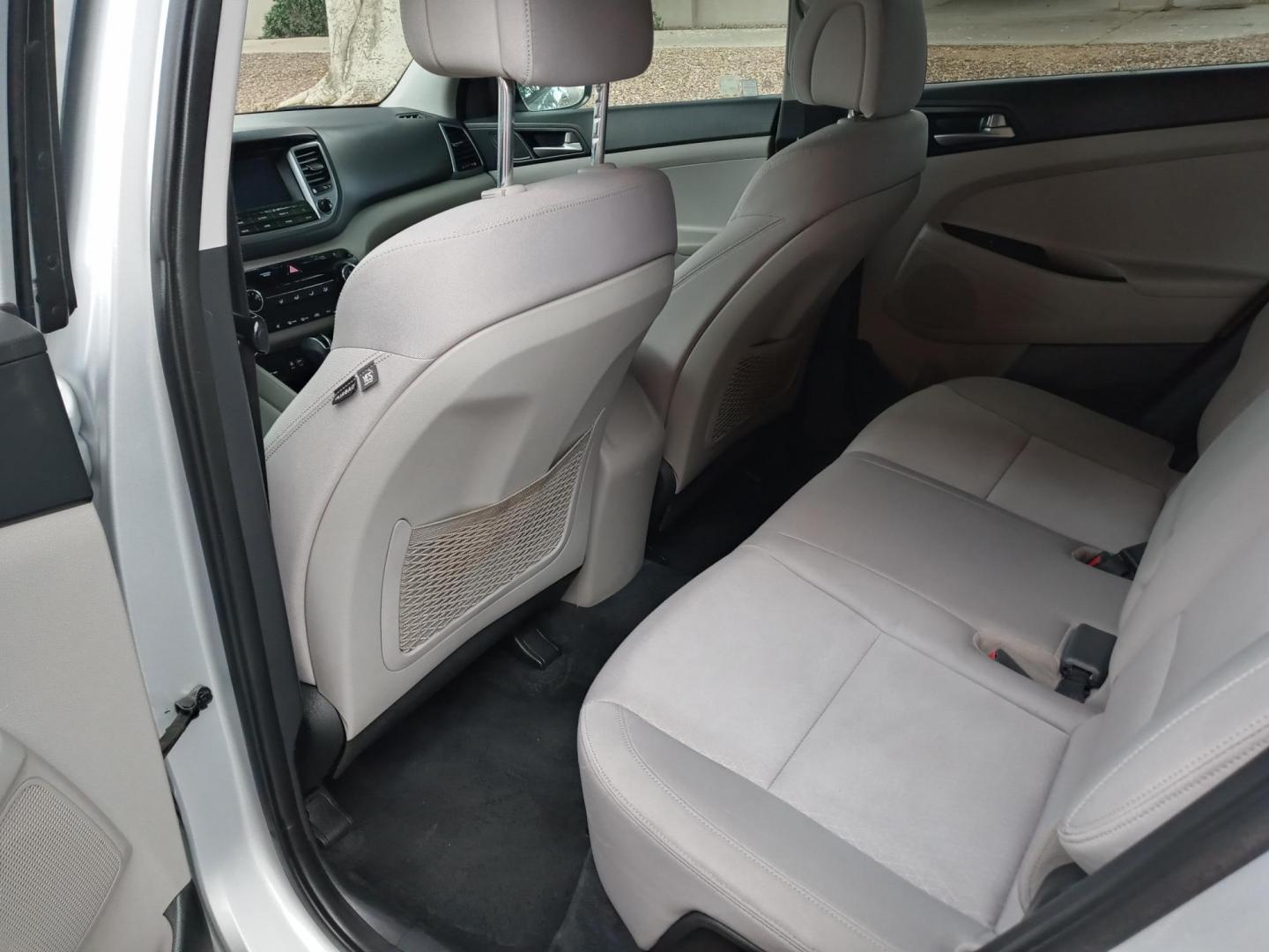 2018 silver /gray and black Hyundai Tucson SE AWD (KM8J3CA43JU) with an 2.0L L4 DOHC 16V engine, 6A transmission, located at 323 E Dunlap Ave., Phoenix, AZ, 85020, (602) 331-9000, 33.567677, -112.069000 - 2018 Hyundai Tucson SE AWD,.......EXCELLENT condition, ONLY 128K MILES!!.... Ice Cold A/C Front and Rear, Black and gray interior with gray cloth seats in near perfect condition, New Tires, New brakes, Tune up, Touch screen Stereo/CD Player, Bluetooth, Phone sync, Satellite compatible, This suv is - Photo#11