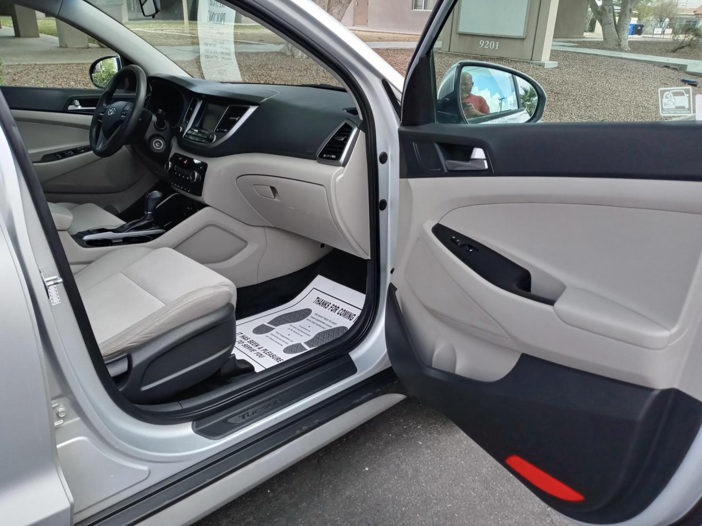 2018 silver /gray and black Hyundai Tucson SE AWD (KM8J3CA43JU) with an 2.0L L4 DOHC 16V engine, 6A transmission, located at 323 E Dunlap Ave., Phoenix, AZ, 85020, (602) 331-9000, 33.567677, -112.069000 - 2018 Hyundai Tucson SE AWD,.......EXCELLENT condition, ONLY 128K MILES!!.... Ice Cold A/C Front and Rear, Black and gray interior with gray cloth seats in near perfect condition, New Tires, New brakes, Tune up, Touch screen Stereo/CD Player, Bluetooth, Phone sync, Satellite compatible, This suv is - Photo#12