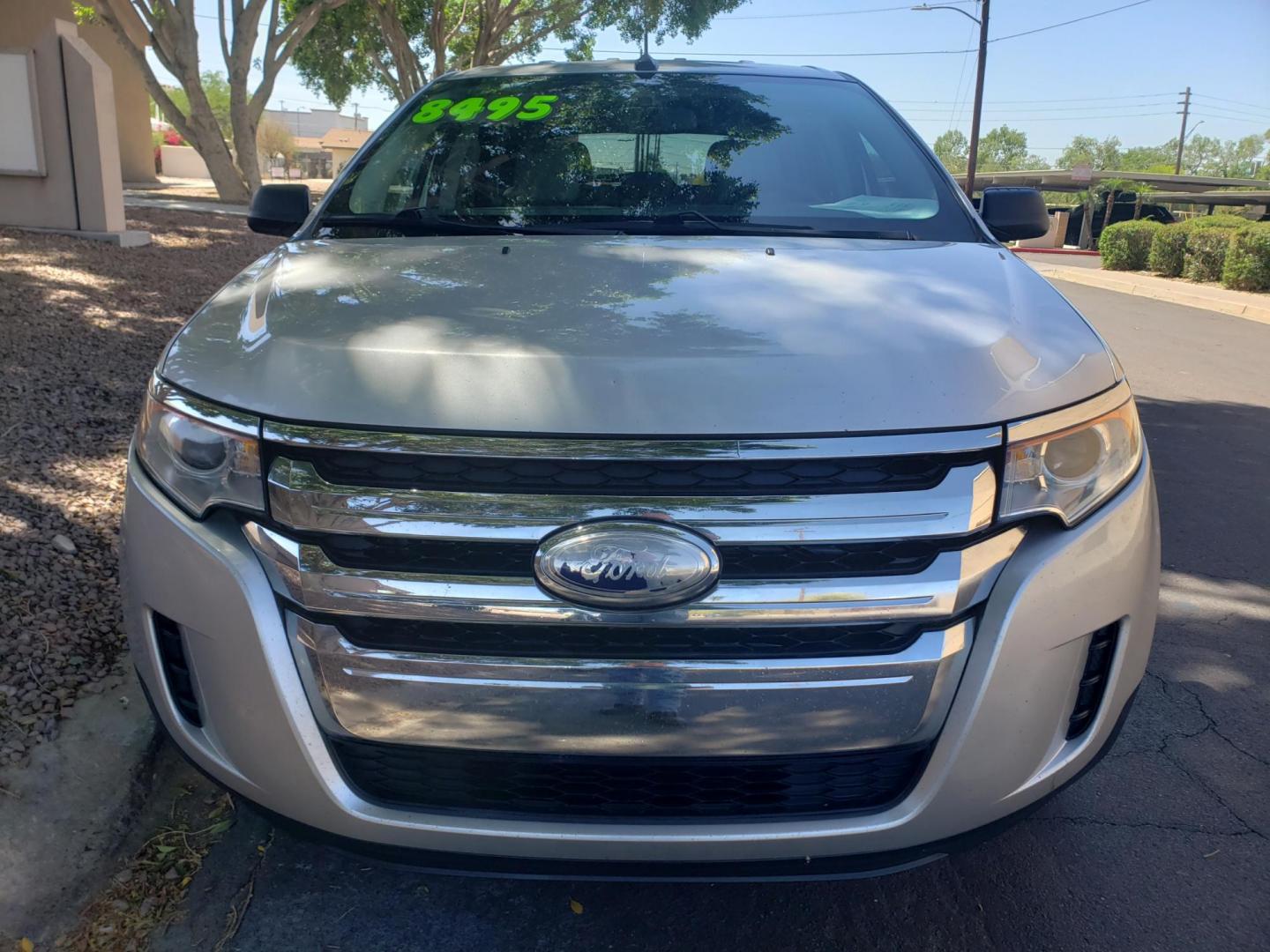 2013 silver /gray and black Ford Edge SE FWD (2FMDK3GC1DB) with an 3.5L V6 DOHC 24V engine, 6-Speed Automatic transmission, located at 323 E Dunlap Ave., Phoenix, AZ, 85020, (602) 331-9000, 33.567677, -112.069000 - Photo#1