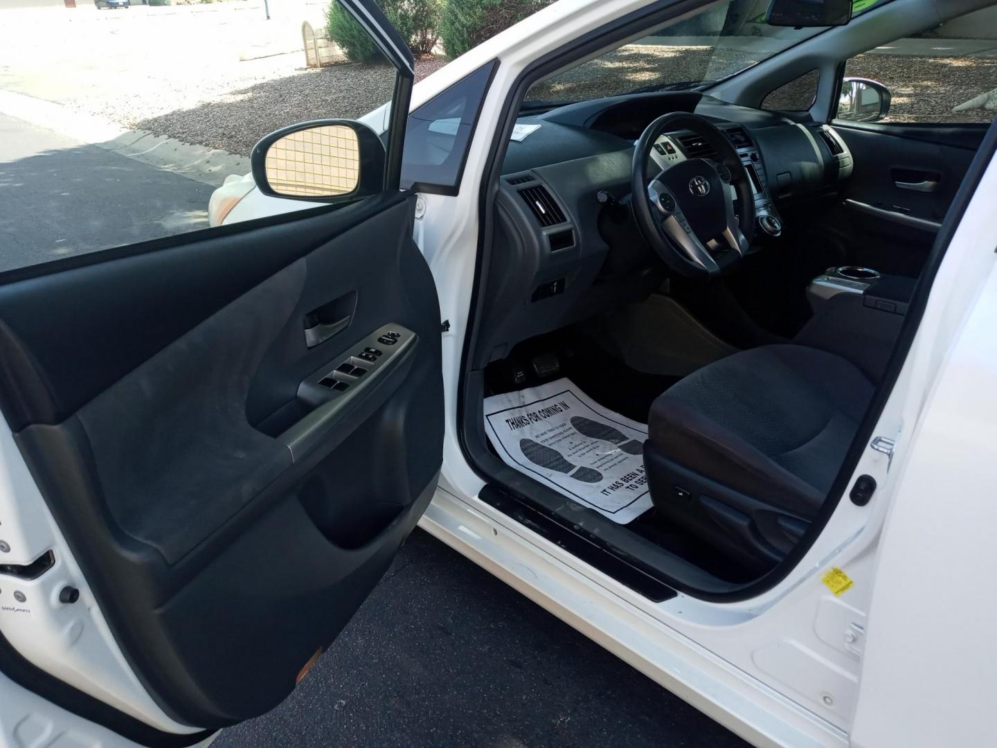 2012 WHITE /gray and black Toyota Prius Two (JTDZN3EU5C3) with an 1.8L L4 DOHC 16V HYBRID engine, Continuously Variable Transmission transmission, located at 323 E Dunlap Ave., Phoenix, AZ, 85020, (602) 331-9000, 33.567677, -112.069000 - 2012 Toyota Prius Two,....... EXCELLENT condition, A Real Must See!!.... No accidents, Power everything, Ice cold ac, Touch screen Stereo/CD player, blue tooth, phone sync, backup camera, navigation, Clean Gray and lite gray interior with gray cloth seats in near perfect condition, power windows, p - Photo#8