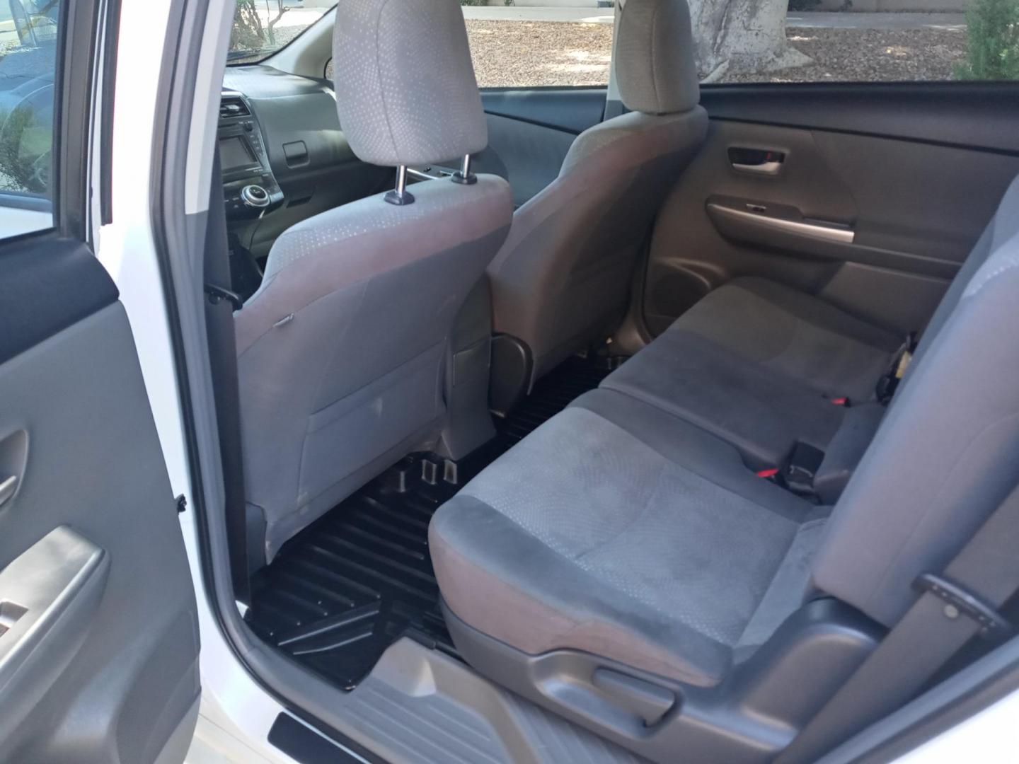 2012 WHITE /gray and black Toyota Prius Two (JTDZN3EU5C3) with an 1.8L L4 DOHC 16V HYBRID engine, Continuously Variable Transmission transmission, located at 323 E Dunlap Ave., Phoenix, AZ, 85020, (602) 331-9000, 33.567677, -112.069000 - 2012 Toyota Prius Two,....... EXCELLENT condition, A Real Must See!!.... No accidents, Power everything, Ice cold ac, Touch screen Stereo/CD player, blue tooth, phone sync, backup camera, navigation, Clean Gray and lite gray interior with gray cloth seats in near perfect condition, power windows, p - Photo#11