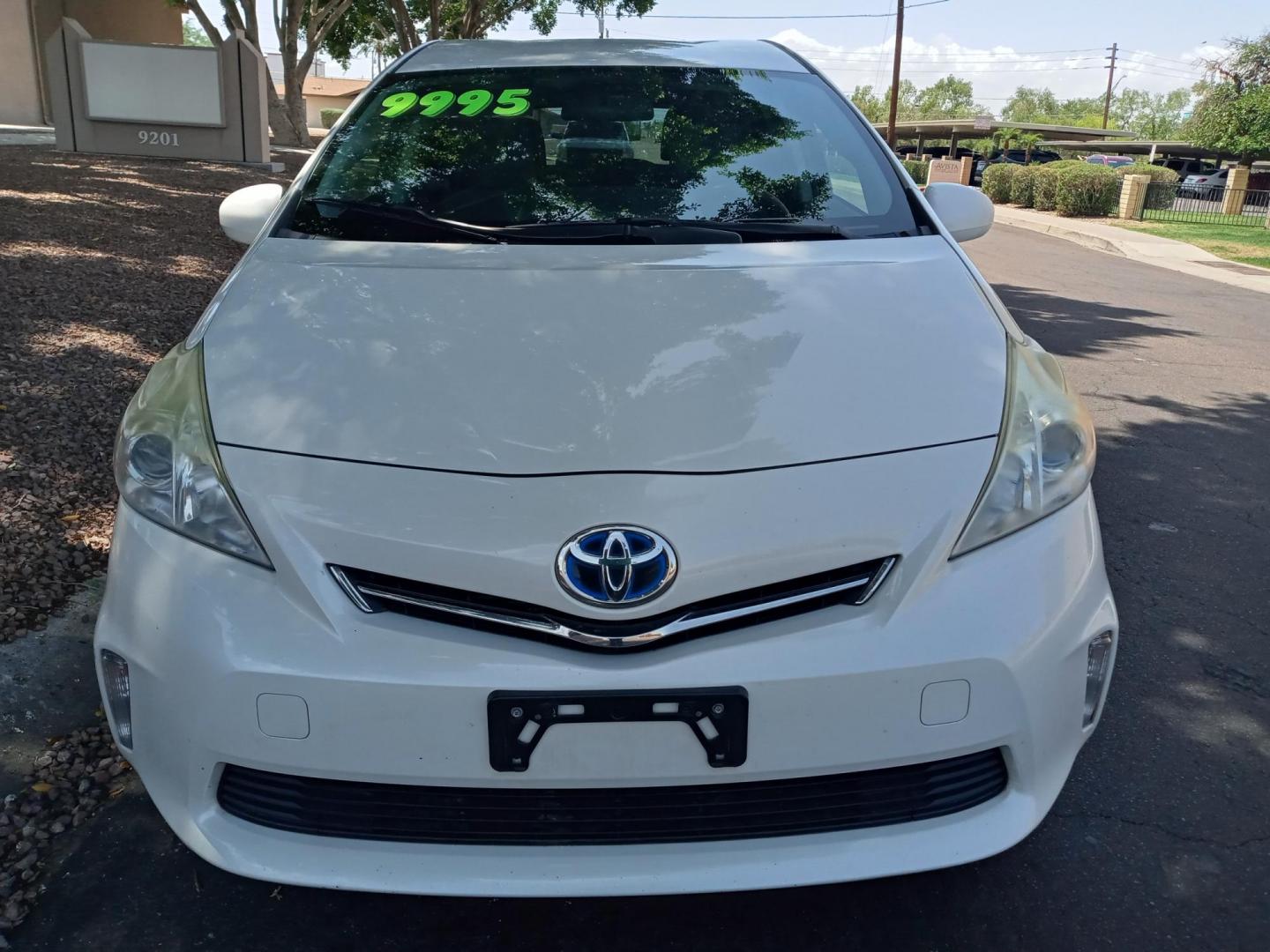 2012 WHITE /gray and black Toyota Prius Two (JTDZN3EU5C3) with an 1.8L L4 DOHC 16V HYBRID engine, Continuously Variable Transmission transmission, located at 323 E Dunlap Ave., Phoenix, AZ, 85020, (602) 331-9000, 33.567677, -112.069000 - 2012 Toyota Prius Two,....... EXCELLENT condition, A Real Must See!!.... No accidents, Power everything, Ice cold ac, Touch screen Stereo/CD player, blue tooth, phone sync, backup camera, navigation, Clean Gray and lite gray interior with gray cloth seats in near perfect condition, power windows, p - Photo#1