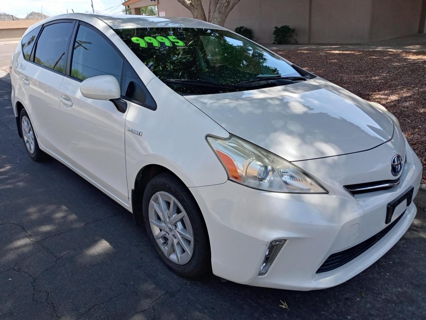 2012 WHITE /gray and black Toyota Prius Two (JTDZN3EU5C3) with an 1.8L L4 DOHC 16V HYBRID engine, Continuously Variable Transmission transmission, located at 323 E Dunlap Ave., Phoenix, AZ, 85020, (602) 331-9000, 33.567677, -112.069000 - 2012 Toyota Prius Two,....... EXCELLENT condition, A Real Must See!!.... No accidents, Power everything, Ice cold ac, Touch screen Stereo/CD player, blue tooth, phone sync, backup camera, navigation, Clean Gray and lite gray interior with gray cloth seats in near perfect condition, power windows, p - Photo#2