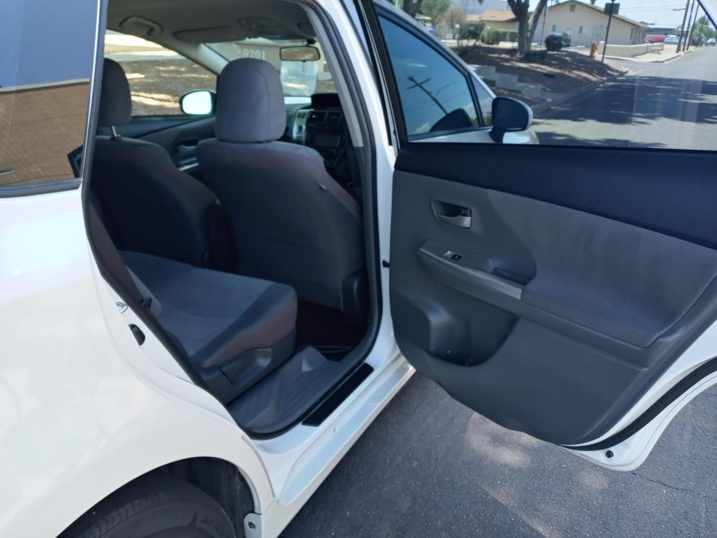 2012 WHITE /gray and black Toyota Prius Two (JTDZN3EU5C3) with an 1.8L L4 DOHC 16V HYBRID engine, Continuously Variable Transmission transmission, located at 323 E Dunlap Ave., Phoenix, AZ, 85020, (602) 331-9000, 33.567677, -112.069000 - 2012 Toyota Prius Two,....... EXCELLENT condition, A Real Must See!!.... No accidents, Power everything, Ice cold ac, Touch screen Stereo/CD player, blue tooth, phone sync, backup camera, navigation, Clean Gray and lite gray interior with gray cloth seats in near perfect condition, power windows, p - Photo#14