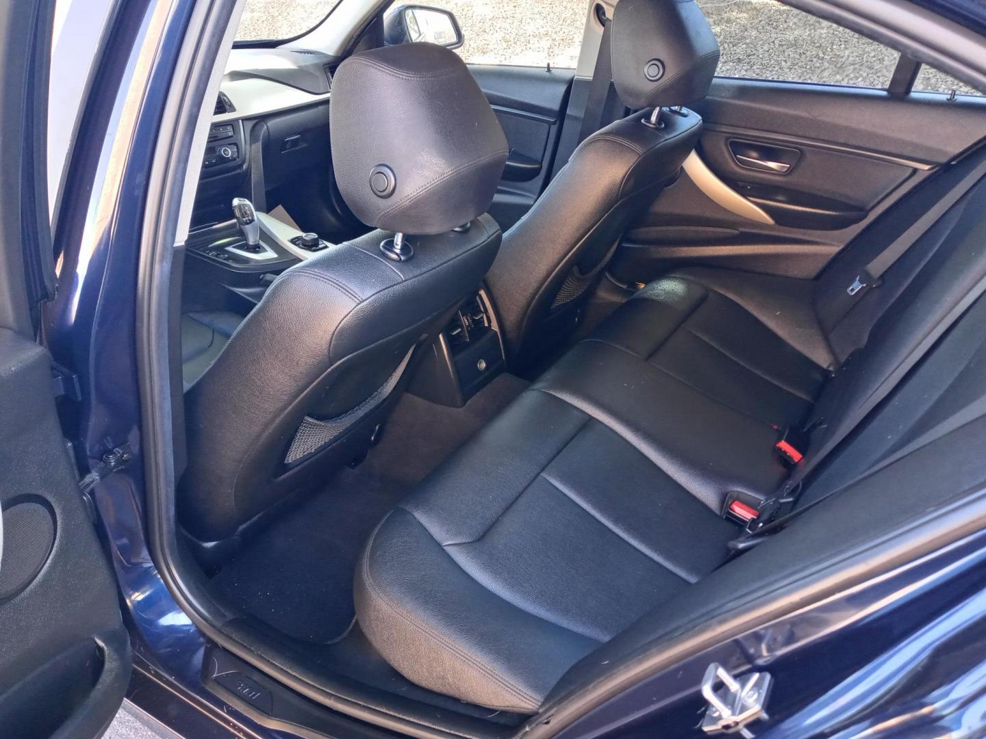 2013 black /black BMW 3-Series 328i Sedan (WBA3C1C58DF) with an 2.0L L4 DOHC 16V engine, automatic transmission, located at 323 E Dunlap Ave., Phoenix, AZ, 85020, (602) 331-9000, 33.567677, -112.069000 - 2013 BMW 3-Series 328i Sedan,……. EXCELLENT condition,…… A Real Must See!!.... No accidents, Power everything, Ice cold ac, Black interior with black leather seats in near perfect condition, power windows, power door locks, stereo/cd player, phone sync, blue tooth, Gorgeous tinted sunroof, cl - Photo#11