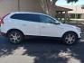 2013 WHITE /off white Volvo XC60 T6 AWD (YV4902DZ9D2) with an 3.0L L6 DOHC 24V TURBO engine, 6-Speed Automatic transmission, located at 323 E Dunlap Ave., Phoenix, AZ, 85020, (602) 331-9000, 33.567677, -112.069000 - 2013 Volvo XC60 T6 AWD,.......EXCELLENT condition,.... Ice Cold A/C, off white interior with off white leather seats in near perfect condition, Rear AC, Tune up, Stereo/CD Player, Bluetooth, Phone sync, Satellite compatible, Gorgeous tinted sunroof, This suv is gorgeous inside and out, Incredible - Photo#4