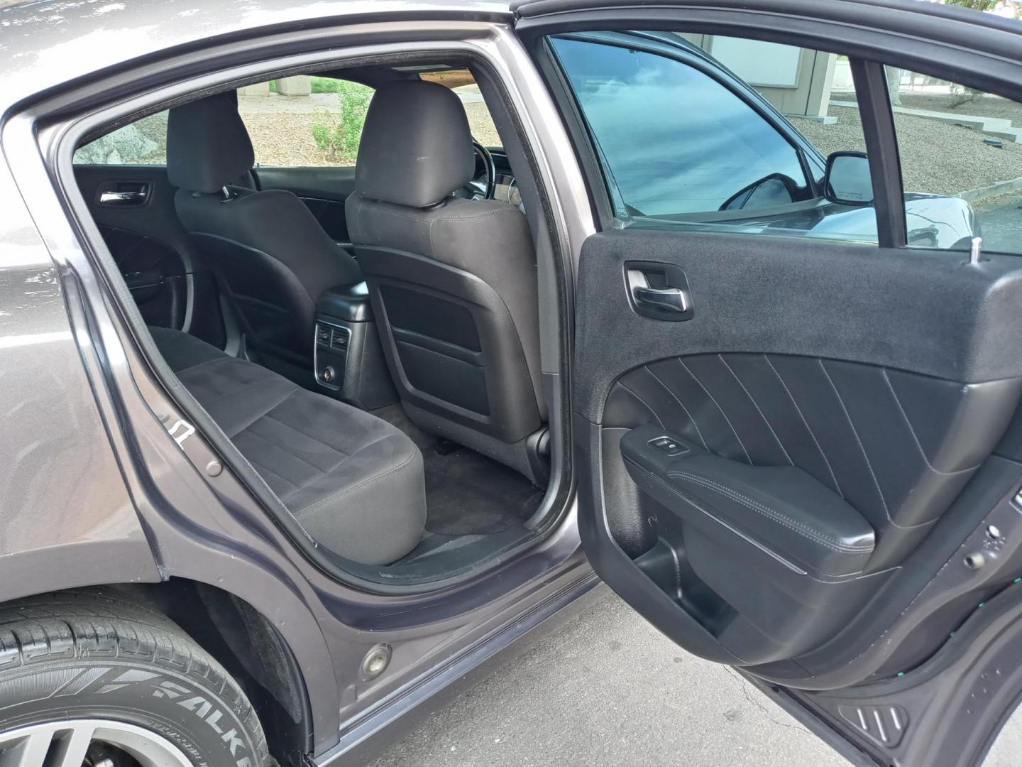 2014 gray /black Dodge Charger R/T (2C3CDXCT1EH) with an 5.7L V8 OHV 16V engine, 5-Speed Automatic transmission, located at 323 E Dunlap Ave., Phoenix, AZ, 85020, (602) 331-9000, 33.567677, -112.069000 - 2014 Dodge Charger R/T,........EXCELLENT condition, A Real Must See!!.... No accidents, Power everything, Touch screen Stereo/cd player, Phone sync, Bluetooth, Satellite compatible, Ice cold ac, Clean Black interior with Black cloth seats in near perfect condition, power windows, power door locks, - Photo#13