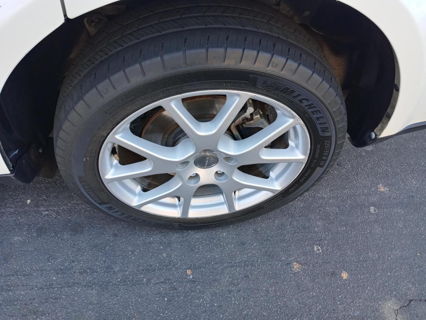 2015 WHITE /white and black Dodge Journey Limited (3C4PDCDG8FT) with an 3.6L V6 DOHC 24V engine, 6A transmission, located at 323 E Dunlap Ave., Phoenix, AZ, 85020, (602) 331-9000, 33.567677, -112.069000 - 2015 Dodge Journey Limited,.......EXCELLENT condition,.... Ice Cold A/C, Black and white interior with white leather seats in near perfect condition, New brakes, Tune up, touch screen Stereo/CD Player, Bluetooth, Phone sync, Backuup camera, Satellite compatible, 3RD Row seating , Rear a/c This suv - Photo#20