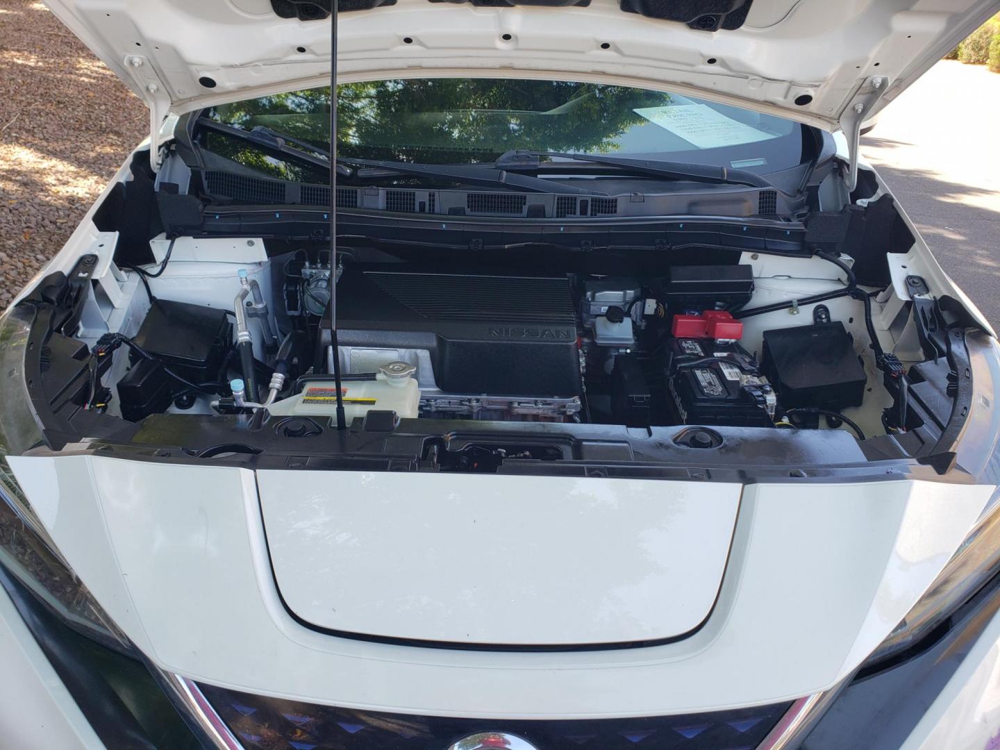 2019 Nissan Leaf SV (1N4AZ1CP8KC) with an ELECTRIC engine, CVT transmission, located at 323 E Dunlap Ave., Phoenix, AZ, 85020, (602) 331-9000, 33.567677, -112.069000 - 2019 Nissan Leaf SV,.......A Must See!! ONLY 66K MILES!!!.... $8,995 CASH ONLY PRICING!!!........No accidents, Ice cold AC. The car is gorgeous inside and out. Power windows, Power door locks, Touch screen Stereo, Phone sync, Bluetooth, Satellite compatible, Backup camera, Beautiful gray and black - Photo#17