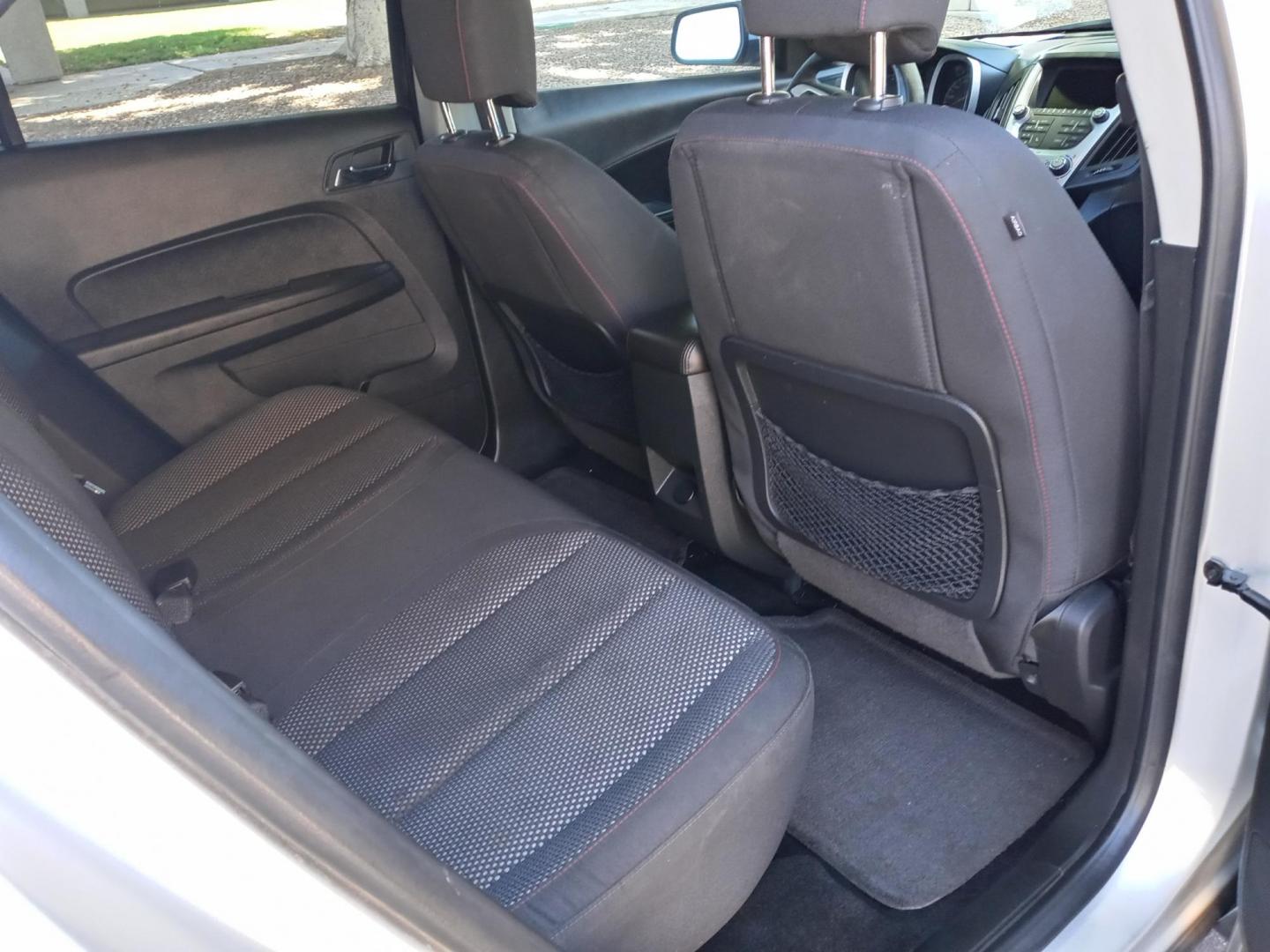 2016 silver /gray and black Chevrolet Equinox LT 2WD (2GNALCEK9G1) with an 2.4L L4 DOHC 16V FFV engine, 6A transmission, located at 323 E Dunlap Ave., Phoenix, AZ, 85020, (602) 331-9000, 33.567677, -112.069000 - 2016 Chevrolet Equinox LT 2WD,.......EXCELLENT condition,.... Ice Cold A/C, Black and gray interior with black cloth seats in near perfect condition, New brakes, Tune up, touch screen Stereo, Bluetooth, Phone sync, Backuup camera, Satellite compatible, This suv is gorgeous inside and out, Incredibl - Photo#15