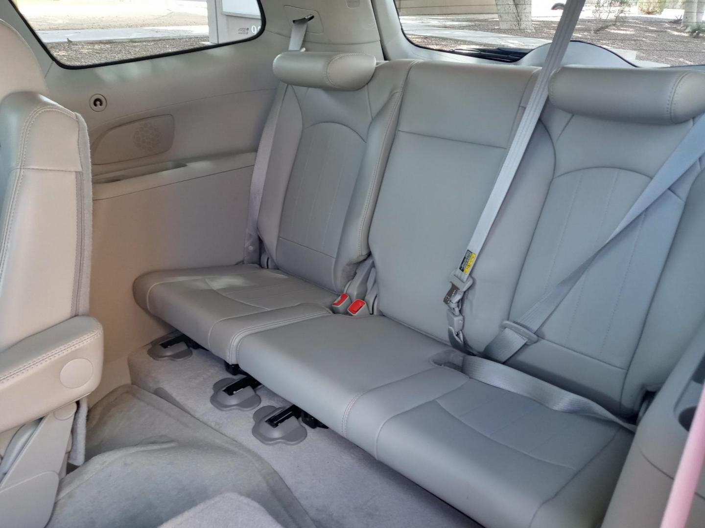 2008 Buick Enclave CXL FWD (5GAER23718J) with an 3.6L V6 DOHC 24V engine, 6-Speed Automatic Overdrive transmission, located at 323 E Dunlap Ave., Phoenix, AZ, 85020, (602) 331-9000, 33.567677, -112.069000 - 2008 Buick Enclave CXL FWD,.......EXCELLENT condition,....ONLY 127K MILES........ Ice Cold A/C front and rear, gray interior with gray leather seats in near perfect condition, New brakes, Tune up, Stereo/CD Player, Bluetooth, Phone sync, Satellite compatible, 3RD Row seating, Rear A/C, This suv - Photo#12