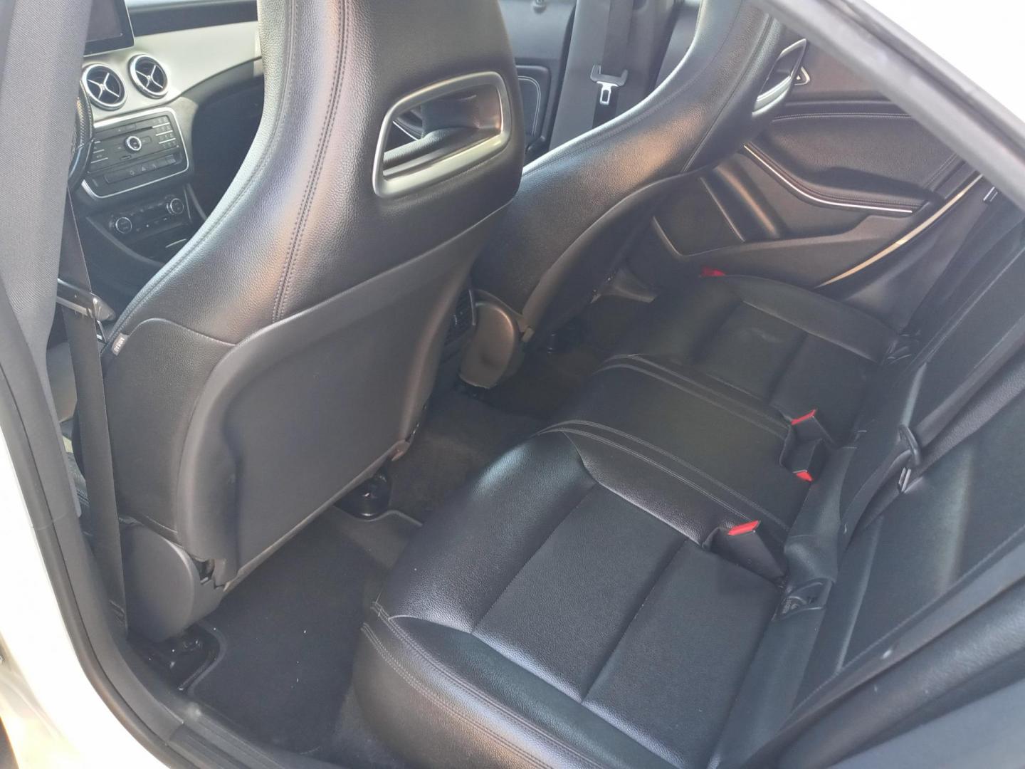2015 WHITE /black Mercedes-Benz CLA-Class CLA250 (WDDSJ4EB7FN) with an 2.0L L4 DOHC 16V engine, 7-Speed Automatic transmission, located at 323 E Dunlap Ave., Phoenix, AZ, 85020, (602) 331-9000, 33.567677, -112.069000 - 2015 Mercedes-Benz CLA-Class CLA250,........EXCELLENT condition, A Real Must See!!.... ONLY 103K MILES!!!..... No accidents, Power everything, Stereo/cd player, Phone sync, Bluetooth, Navigation, Backup camera, Ice cold ac, Clean Black interior with Black leather seats in near perfect condition, po - Photo#10
