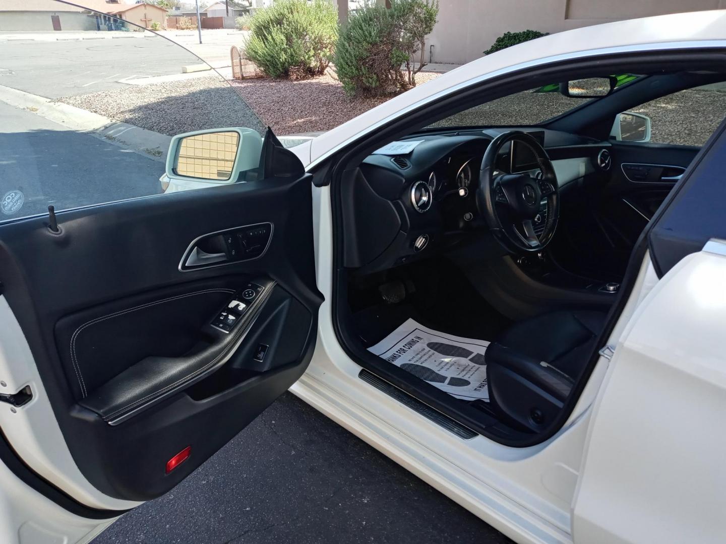 2015 WHITE /black Mercedes-Benz CLA-Class CLA250 (WDDSJ4EB7FN) with an 2.0L L4 DOHC 16V engine, 7-Speed Automatic transmission, located at 323 E Dunlap Ave., Phoenix, AZ, 85020, (602) 331-9000, 33.567677, -112.069000 - 2015 Mercedes-Benz CLA-Class CLA250,........EXCELLENT condition, A Real Must See!!.... ONLY 103K MILES!!!..... No accidents, Power everything, Stereo/cd player, Phone sync, Bluetooth, Navigation, Backup camera, Ice cold ac, Clean Black interior with Black leather seats in near perfect condition, po - Photo#7