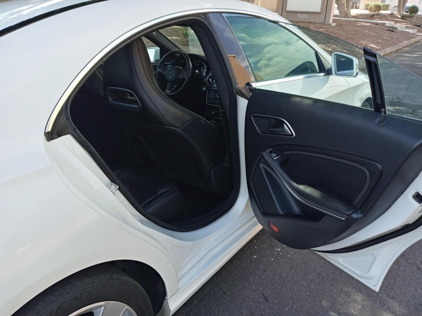 2015 WHITE /black Mercedes-Benz CLA-Class CLA250 (WDDSJ4EB7FN) with an 2.0L L4 DOHC 16V engine, 7-Speed Automatic transmission, located at 323 E Dunlap Ave., Phoenix, AZ, 85020, (602) 331-9000, 33.567677, -112.069000 - 2015 Mercedes-Benz CLA-Class CLA250,........EXCELLENT condition, A Real Must See!!.... ONLY 103K MILES!!!..... No accidents, Power everything, Stereo/cd player, Phone sync, Bluetooth, Navigation, Backup camera, Ice cold ac, Clean Black interior with Black leather seats in near perfect condition, po - Photo#13