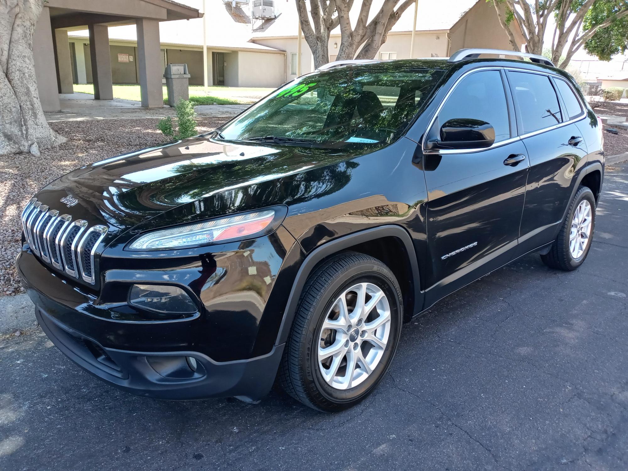 photo of 2017 Jeep Cherokee Latitude FWD