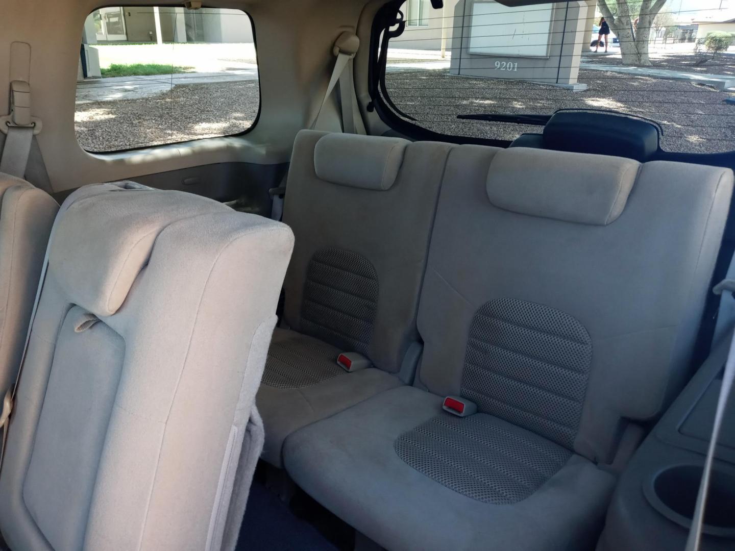 2011 black /tan Nissan Pathfinder LE 4WD (5N1AR1NB8BC) with an 4.0L V6 DOHC 24V engine, 5-Speed Automatic transmission, located at 323 E Dunlap Ave., Phoenix, AZ, 85020, (602) 331-9000, 33.567677, -112.069000 - 2011 Nissan Pathfinder LE 4WD,.......EXCELLENT condition,.... Ice Cold A/C front and rear, TAN interior with tan cloth seats in near perfect condition, New brakes, Tune up, Stereo/CD Player, Bluetooth, Phone sync, backup camera, 3RD Row seating, Rear A/C, This suv is gorgeous inside and out, Incredi - Photo#12