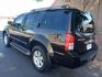 2011 black /tan Nissan Pathfinder LE 4WD (5N1AR1NB8BC) with an 4.0L V6 DOHC 24V engine, 5-Speed Automatic transmission, located at 323 E Dunlap Ave., Phoenix, AZ, 85020, (602) 331-9000, 33.567677, -112.069000 - 2011 Nissan Pathfinder LE 4WD,.......EXCELLENT condition,.... Ice Cold A/C front and rear, TAN interior with tan cloth seats in near perfect condition, New brakes, Tune up, Stereo/CD Player, Bluetooth, Phone sync, backup camera, 3RD Row seating, Rear A/C, This suv is gorgeous inside and out, Incredi - Photo#5