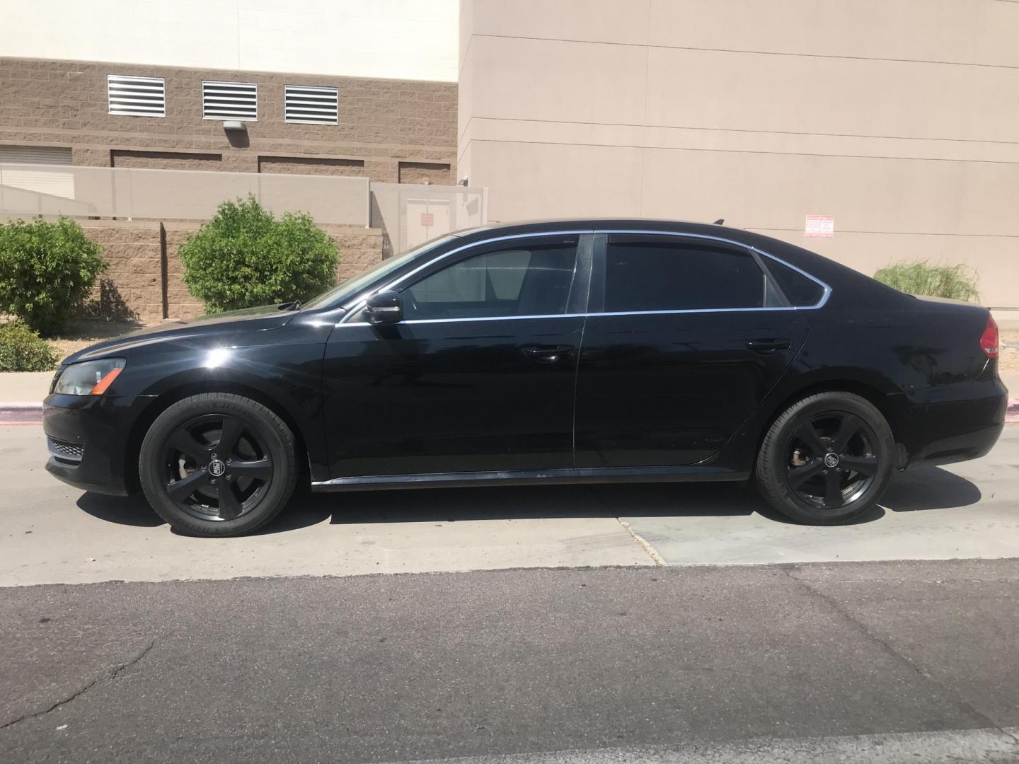 2013 black /black Volkswagen Passat 2.5L SE AT (1VWBP7A3XDC) with an 2.5L L5 engine, 6-Speed Automatic transmission, located at 323 E Dunlap Ave., Phoenix, AZ, 85020, (602) 331-9000, 33.567677, -112.069000 - 2013 VW VOLKSWAGEN PASSAT SE ,.......EXCELLENT condition,.... Automatic, 2.5L 5cyl. engine, Ice Cold A/C, Black exterior with black leather seats in near perfect condition, Premium Sound CD, double din, This sedan is gorgeous inside and out, Incredible gas mileage! Clean title , Runs and Drives Exce - Photo#2