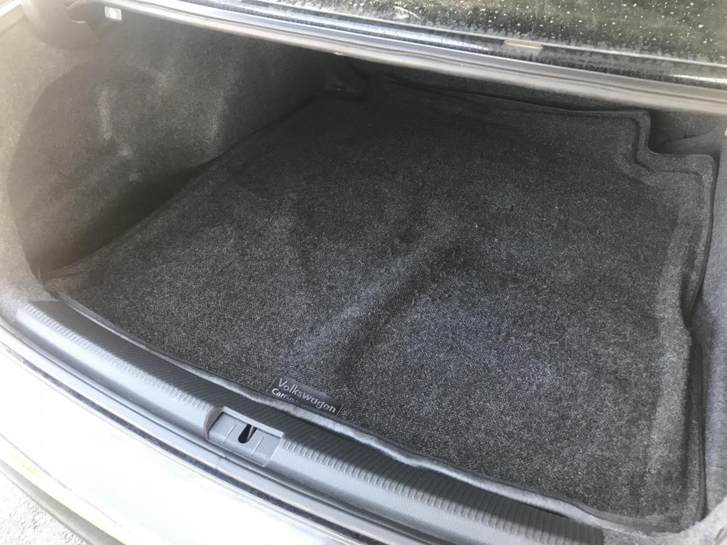 2013 black /black Volkswagen Passat 2.5L SE AT (1VWBP7A3XDC) with an 2.5L L5 engine, 6-Speed Automatic transmission, located at 323 E Dunlap Ave., Phoenix, AZ, 85020, (602) 331-9000, 33.567677, -112.069000 - 2013 VW VOLKSWAGEN PASSAT SE ,.......EXCELLENT condition,.... Automatic, 2.5L 5cyl. engine, Ice Cold A/C, Black exterior with black leather seats in near perfect condition, Premium Sound CD, double din, This sedan is gorgeous inside and out, Incredible gas mileage! Clean title , Runs and Drives Exce - Photo#15