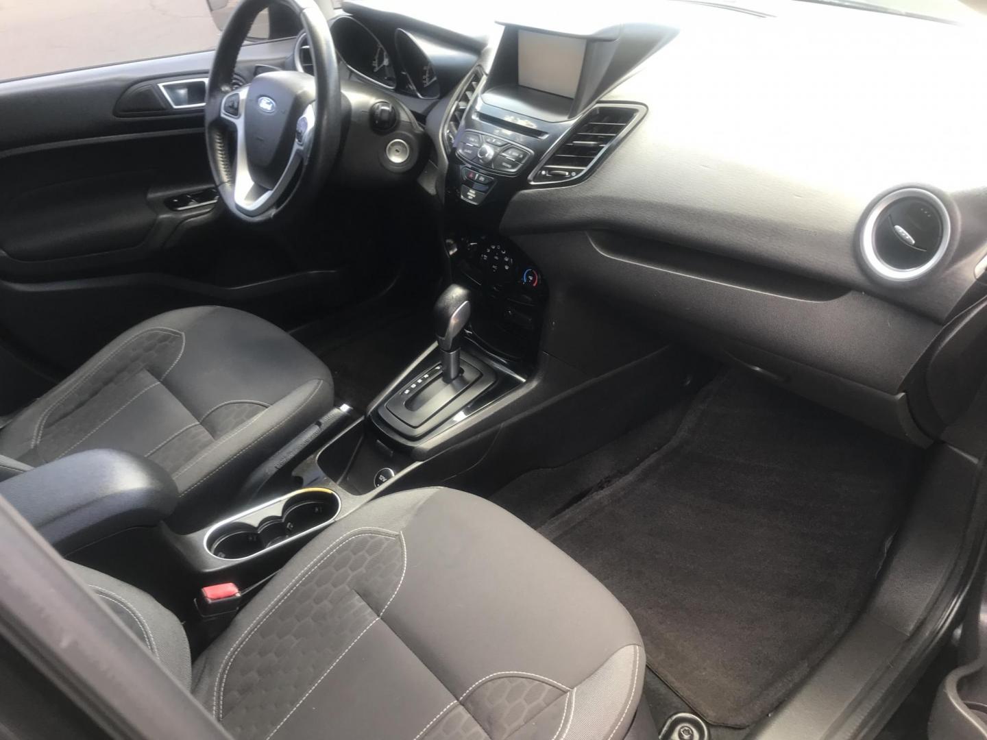 2014 gray /gray Ford Fiesta SE Hatchback (3FADP4EJ1EM) with an 1.6L L4 DOHC 16V engine, automatic transmission, located at 323 E Dunlap Ave., Phoenix, AZ, 85020, (602) 331-9000, 33.567677, -112.069000 - 2014 Ford Fiesta SE,.....A Must See!!...Automatic, 1.6L Engine, Super Economical -- (LOW 98k miles) .... Ice cold AC. The car is gorgeous inside and out. Power windows, Power door locks, Stereo/ CD Player, Phone sync, Bluetooth, Beautiful Gray interior with gray cloth seats in near perfect condition - Photo#7